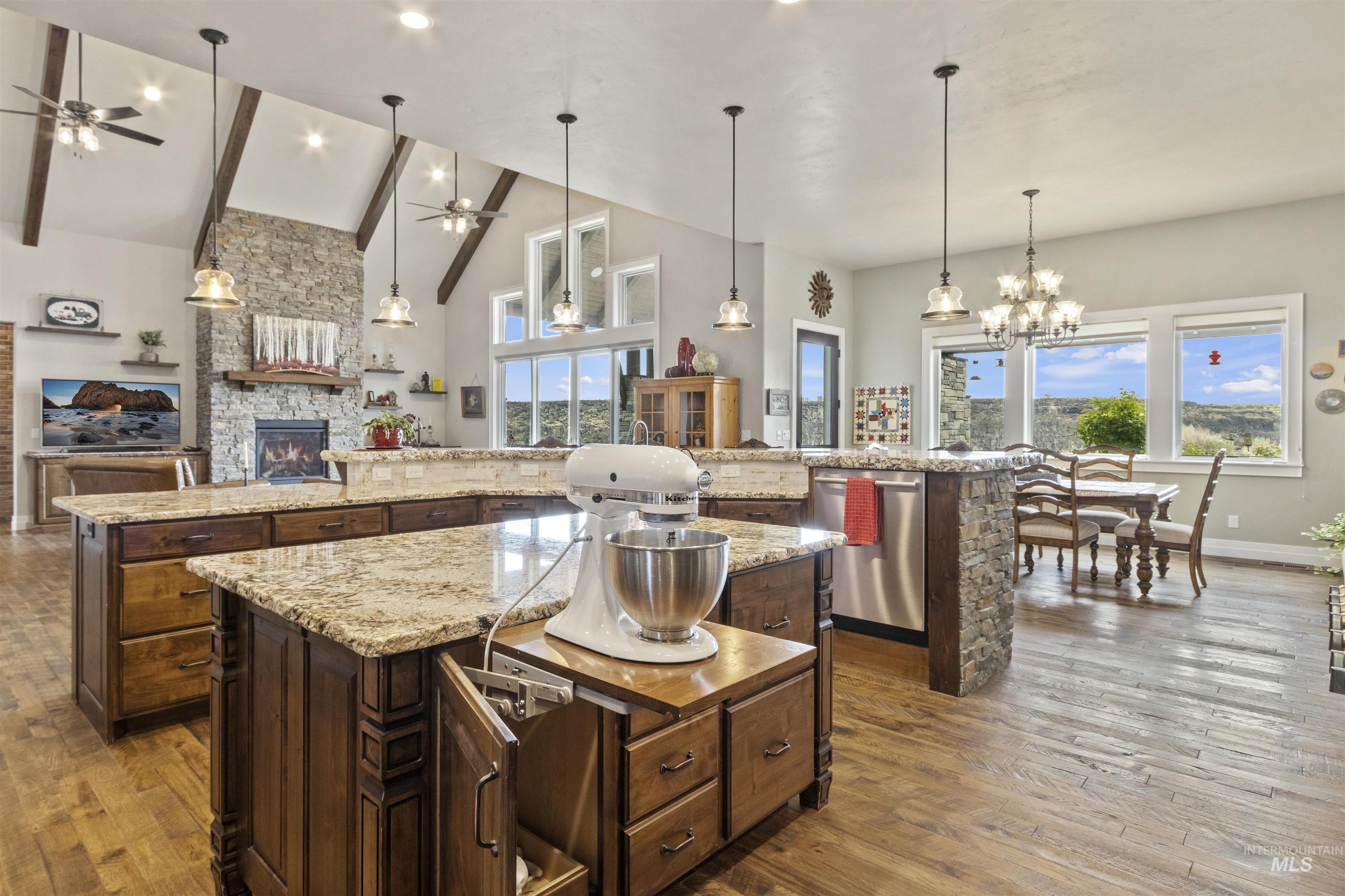 3586 E 4000 N, Kimberly, Idaho 83341, 3 Bedrooms, 5 Bathrooms, Residential For Sale, Price $2,995,000,MLS 98948621