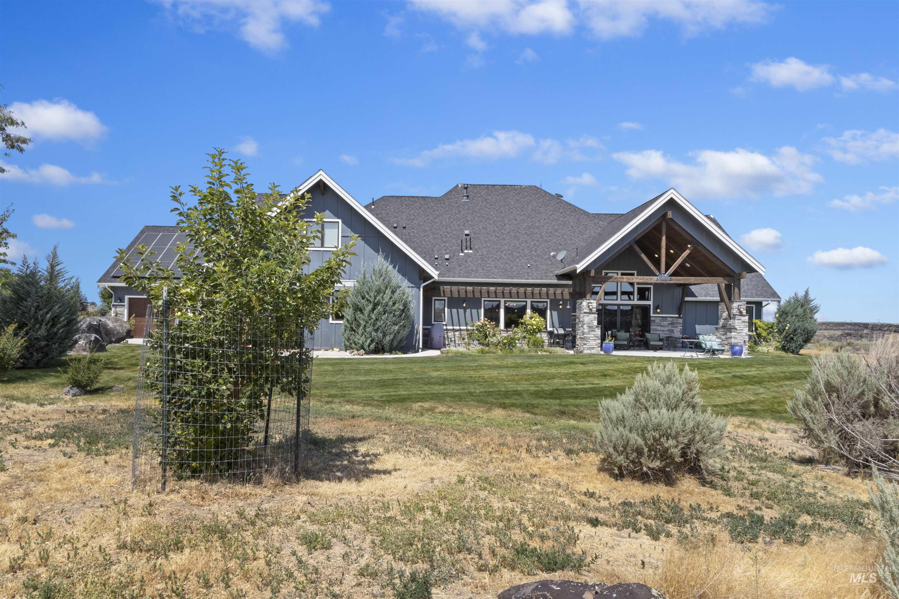 3586 E 4000 N, Kimberly, Idaho 83341, 3 Bedrooms, 5 Bathrooms, Residential For Sale, Price $2,995,000,MLS 98948621