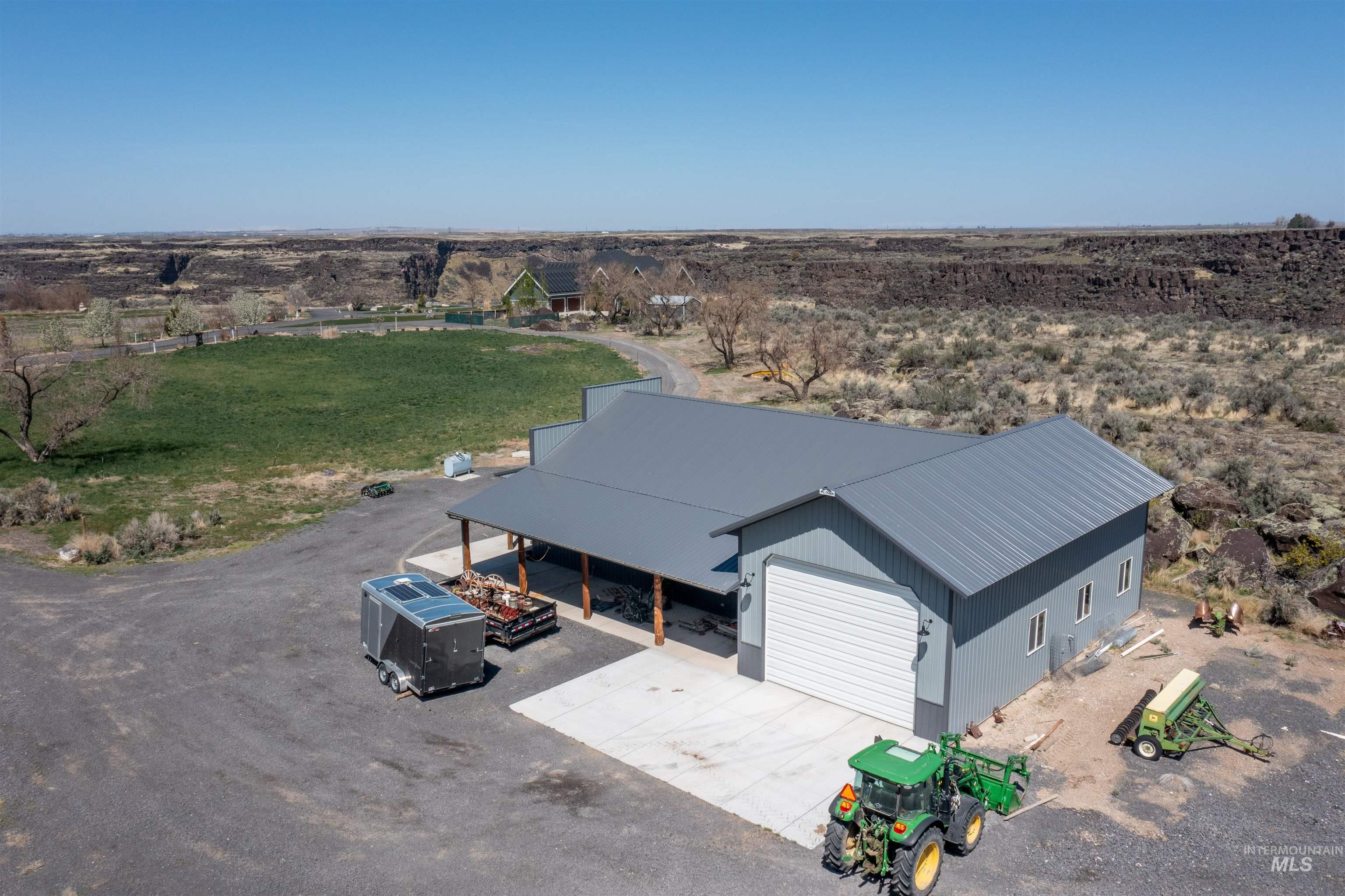 3586 E 4000 N, Kimberly, Idaho 83341, 3 Bedrooms, 5 Bathrooms, Residential For Sale, Price $2,995,000,MLS 98948621