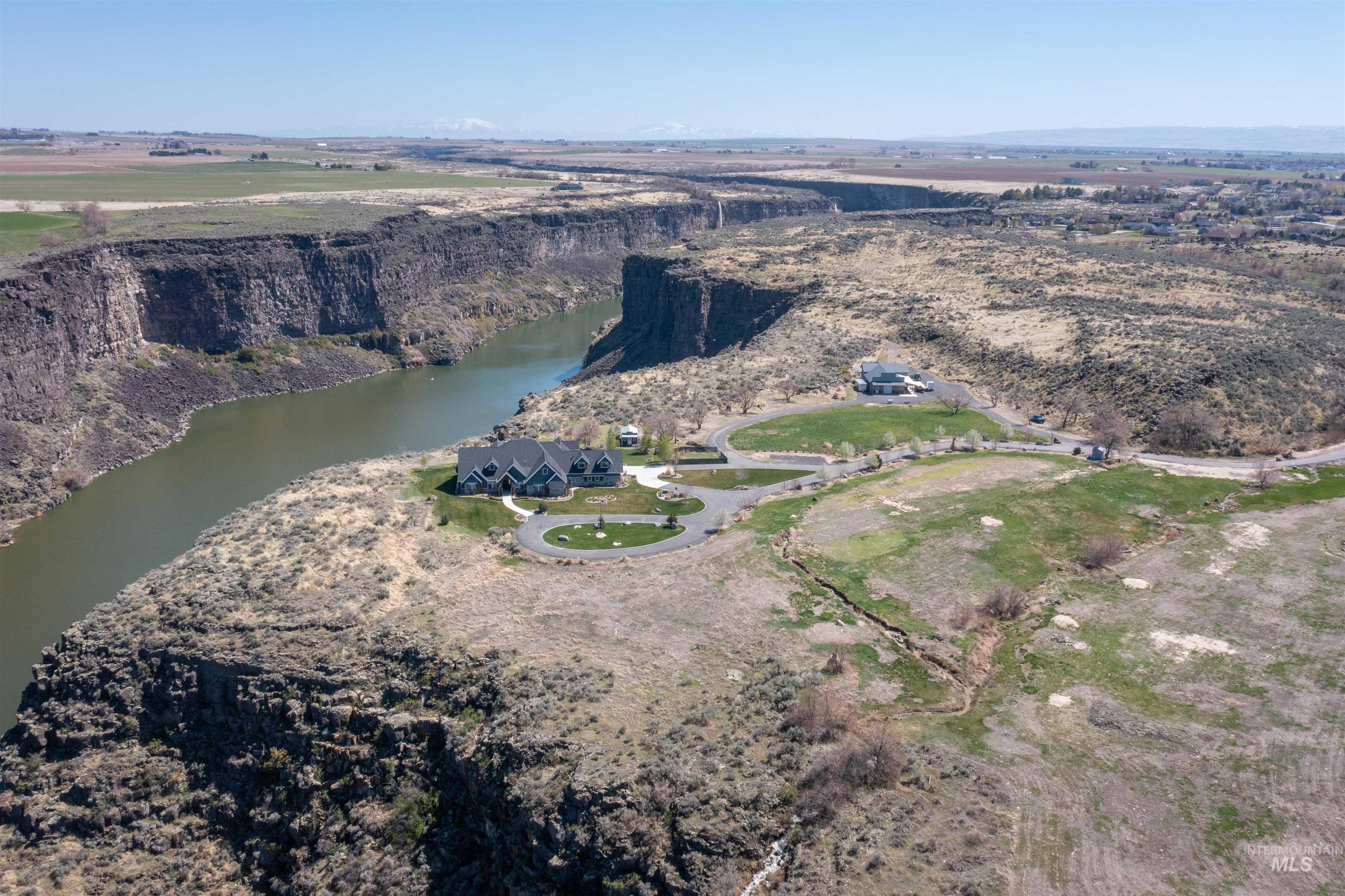 3586 E 4000 N, Kimberly, Idaho 83341, 3 Bedrooms, 5 Bathrooms, Residential For Sale, Price $2,995,000,MLS 98948621