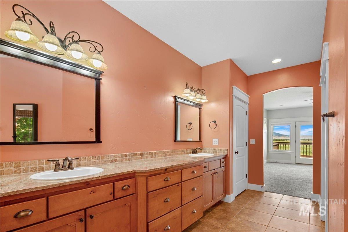 2600 W South Slope Rd, Emmett, Idaho 83617, 4 Bedrooms, 4 Bathrooms, Residential For Sale, Price $1,389,000, 98948661