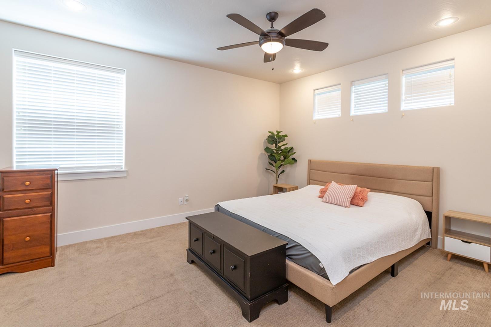 2701 N Summerbrook, Meridian, Idaho 83646, 4 Bedrooms, 2.5 Bathrooms, Residential For Sale, Price $449,900,MLS 98948681