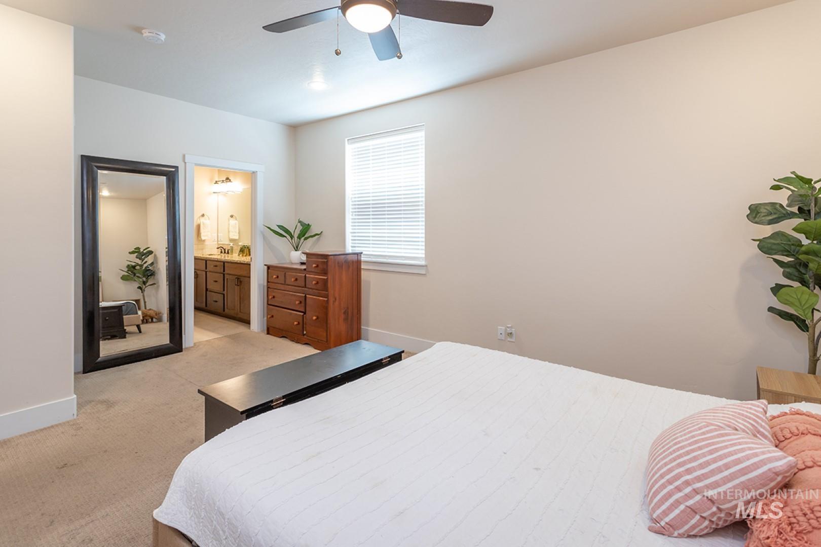 2701 N Summerbrook, Meridian, Idaho 83646, 4 Bedrooms, 2.5 Bathrooms, Residential For Sale, Price $449,900,MLS 98948681