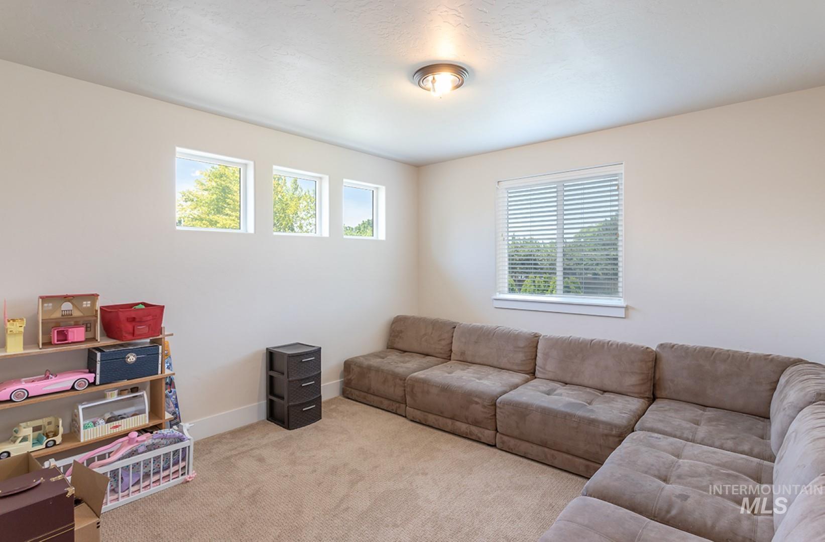 2701 N Summerbrook, Meridian, Idaho 83646, 4 Bedrooms, 2.5 Bathrooms, Residential For Sale, Price $449,900,MLS 98948681