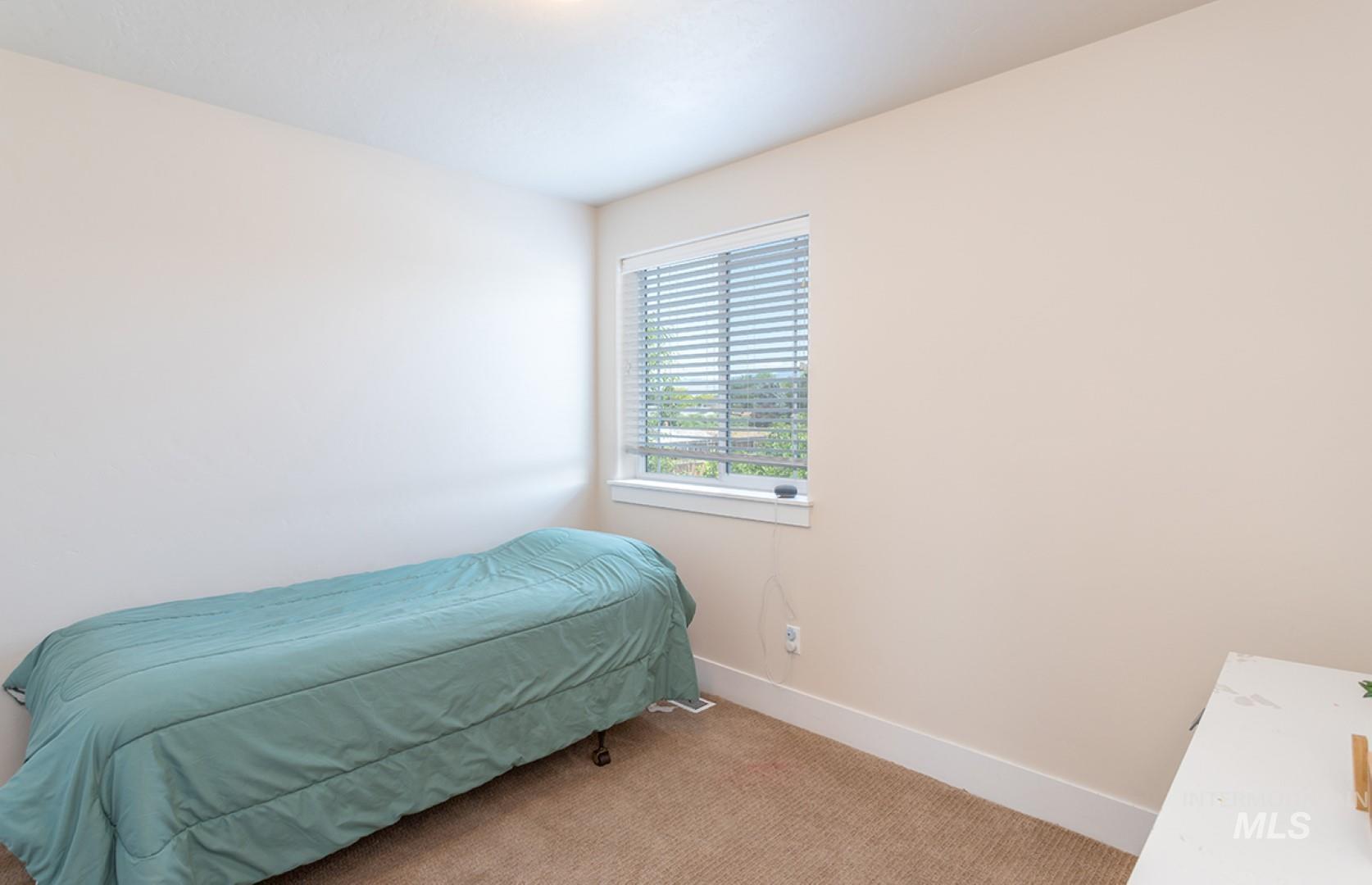 2701 N Summerbrook, Meridian, Idaho 83646, 4 Bedrooms, 2.5 Bathrooms, Residential For Sale, Price $449,900,MLS 98948681