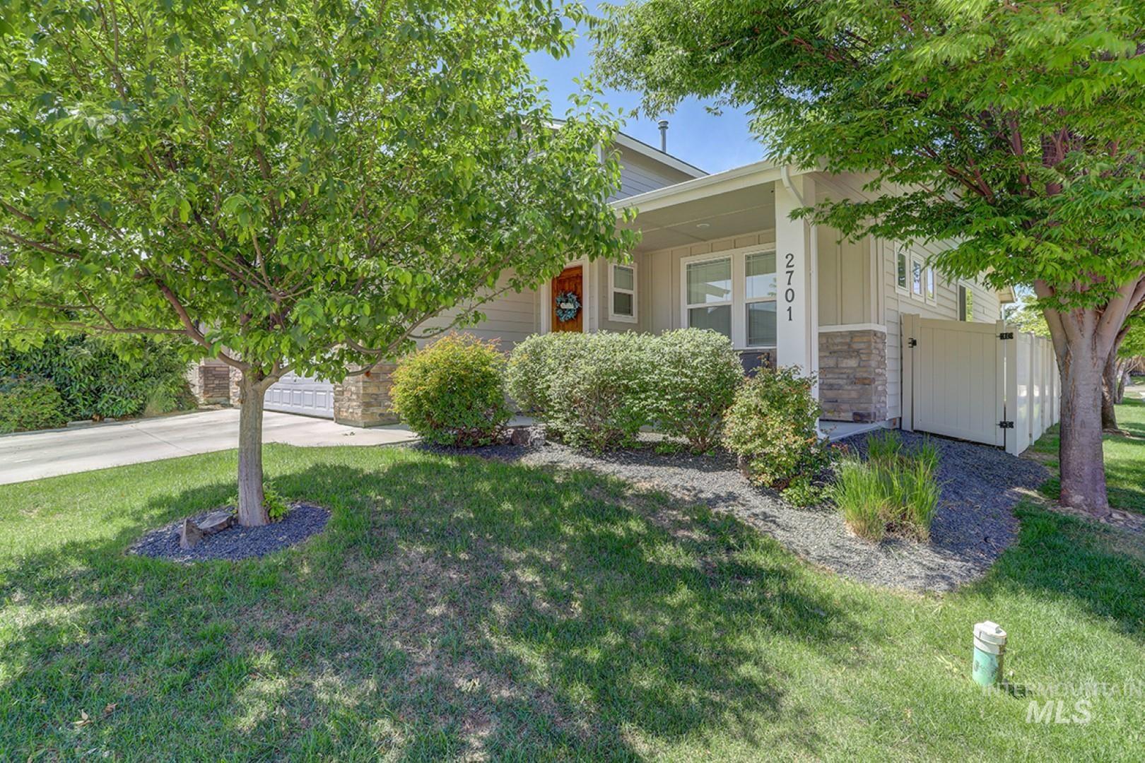 2701 N Summerbrook, Meridian, Idaho 83646, 4 Bedrooms, 2.5 Bathrooms, Residential For Sale, Price $449,900,MLS 98948681