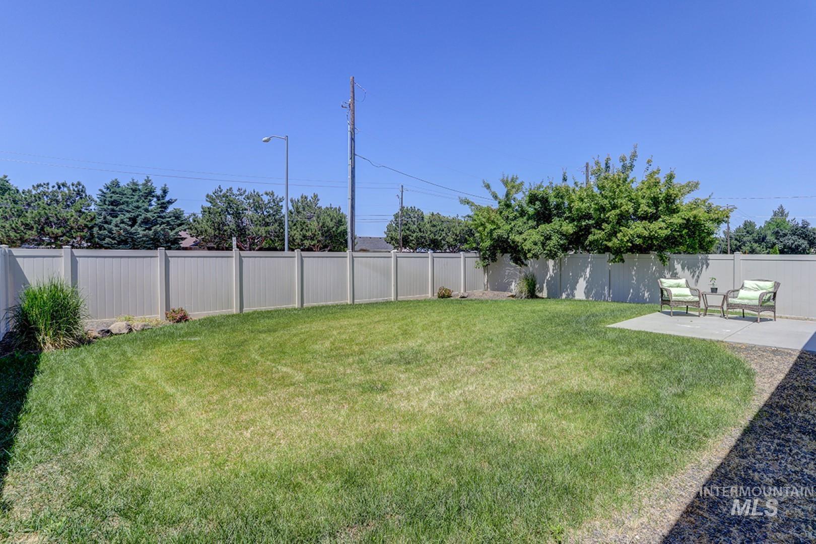 2701 N Summerbrook, Meridian, Idaho 83646, 4 Bedrooms, 2.5 Bathrooms, Residential For Sale, Price $449,900,MLS 98948681