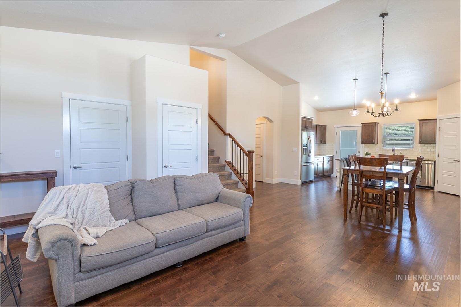 2701 N Summerbrook, Meridian, Idaho 83646, 4 Bedrooms, 2.5 Bathrooms, Residential For Sale, Price $449,900,MLS 98948681