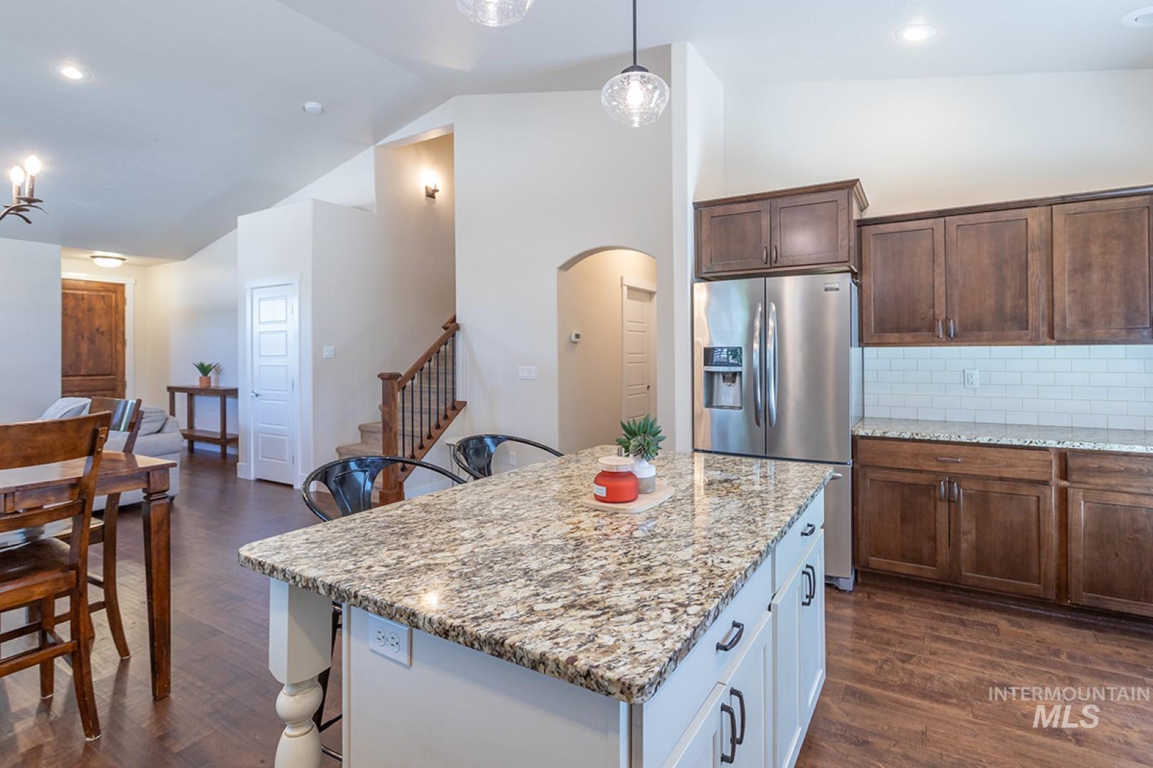 2701 N Summerbrook, Meridian, Idaho 83646, 4 Bedrooms, 2.5 Bathrooms, Residential For Sale, Price $449,900,MLS 98948681