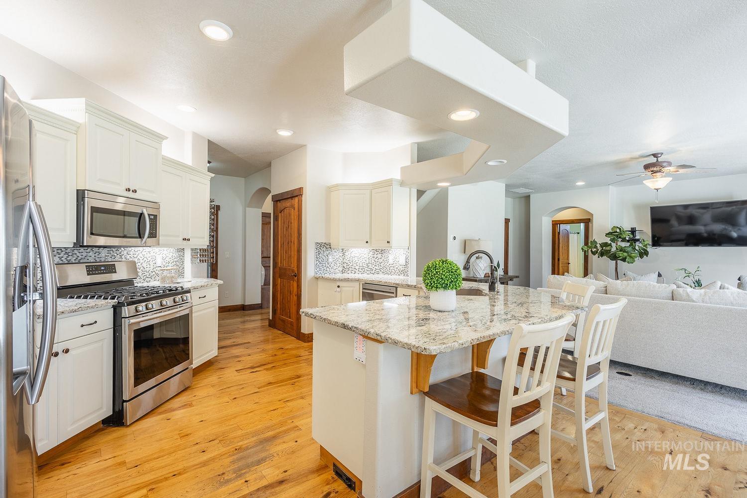 296 N Clearpoint Way, Eagle, Idaho 83616, 5 Bedrooms, 3.5 Bathrooms, Residential For Sale, Price $999,999, 98948833