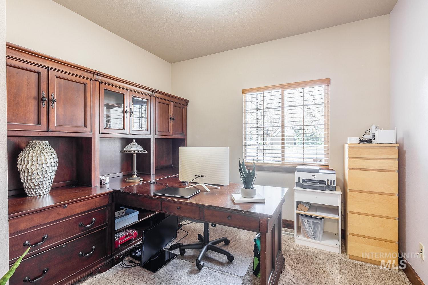 296 N Clearpoint Way, Eagle, Idaho 83616, 5 Bedrooms, 3.5 Bathrooms, Residential For Sale, Price $999,999,MLS 98948833