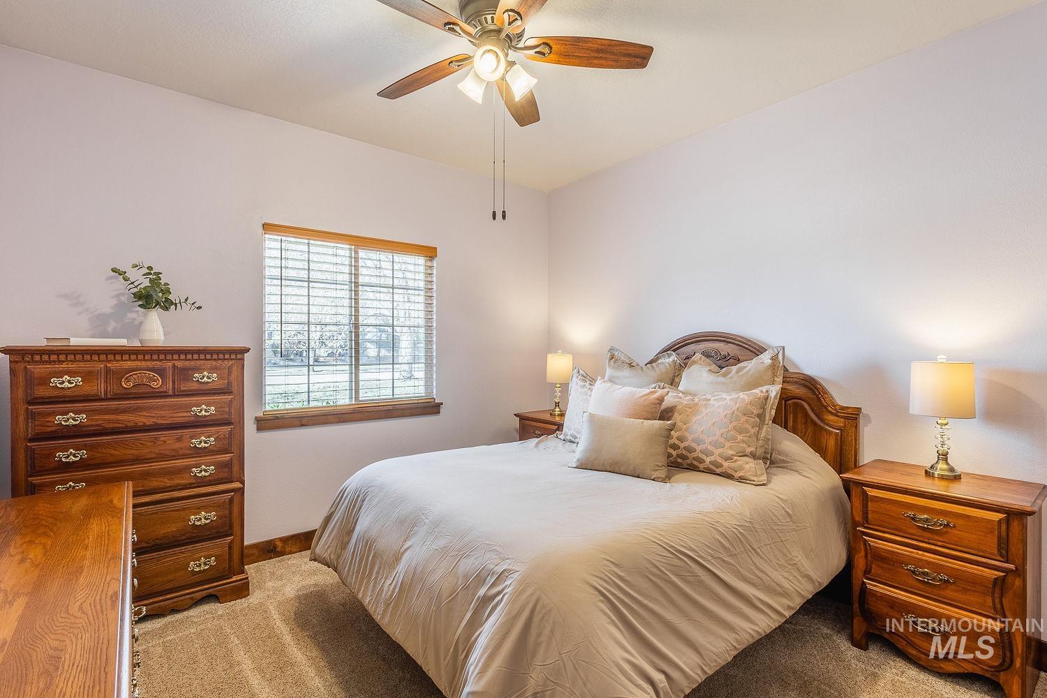 296 N Clearpoint Way, Eagle, Idaho 83616, 5 Bedrooms, 3.5 Bathrooms, Residential For Sale, Price $999,999,MLS 98948833