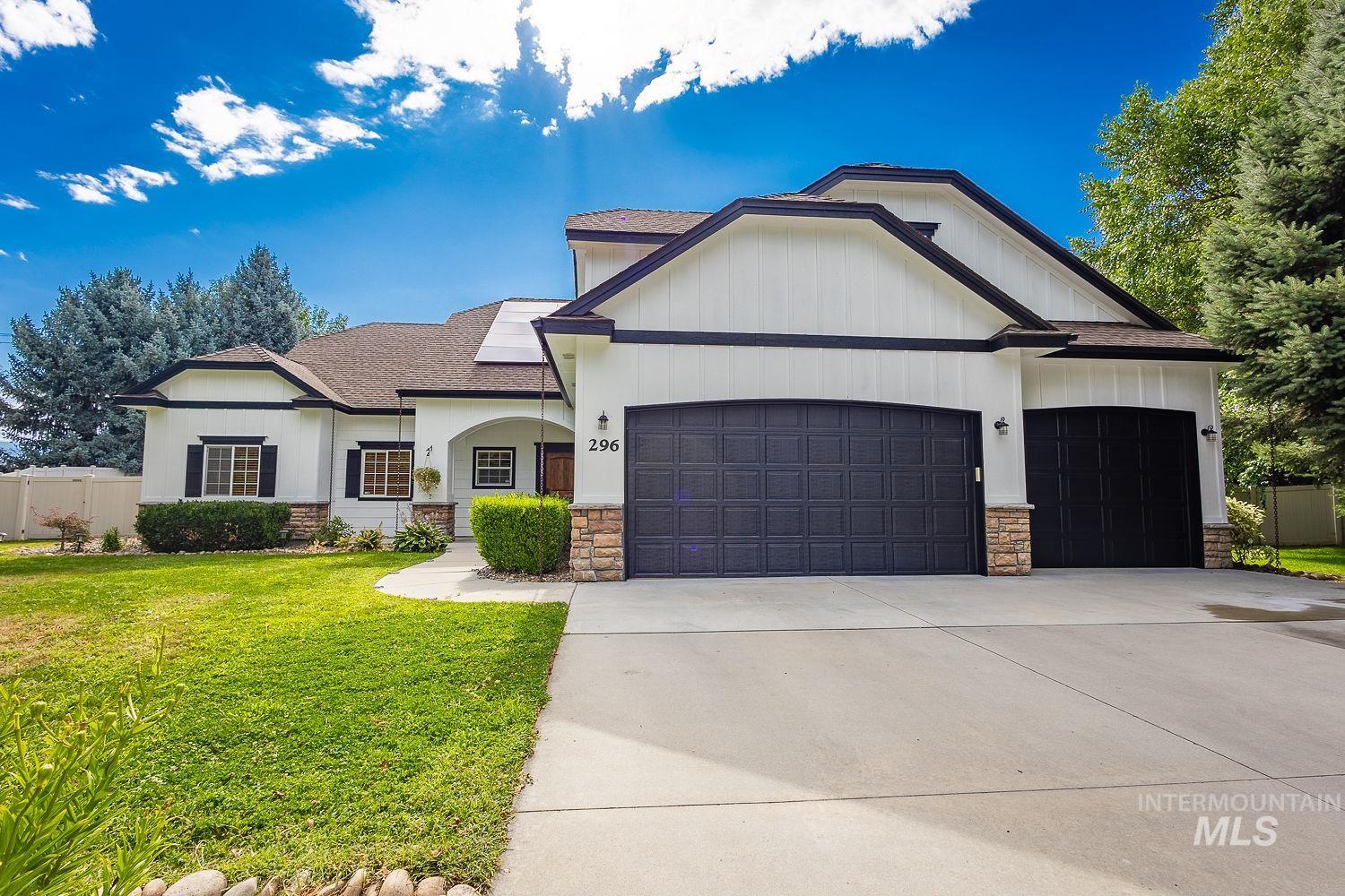 296 N Clearpoint Way, Eagle, Idaho 83616, 5 Bedrooms, 3.5 Bathrooms, Residential For Sale, Price $999,999,MLS 98948833