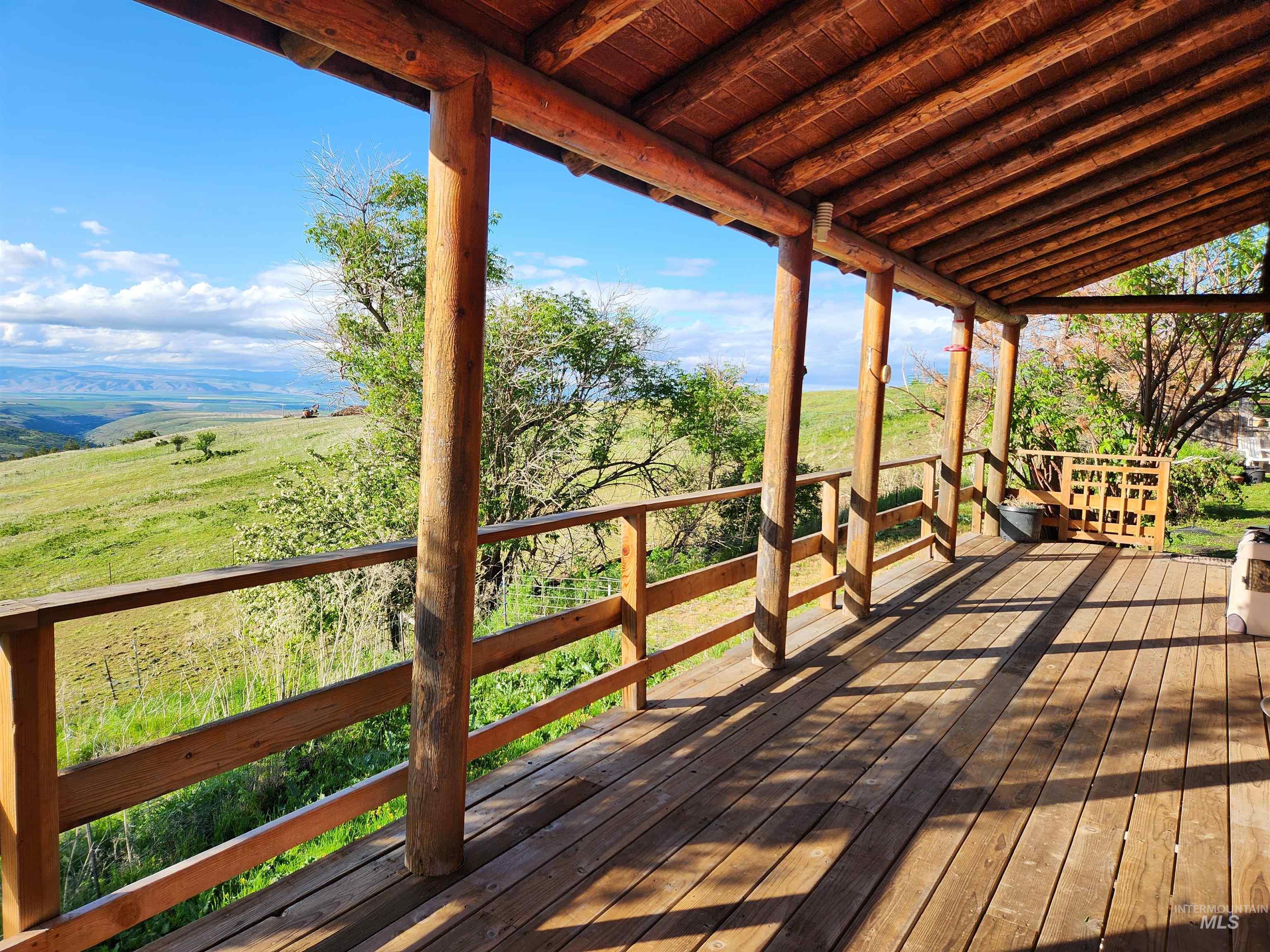 39055 Hilltop Ln, Lewiston, Idaho 83501, 3 Bedrooms, 2 Bathrooms, Residential For Sale, Price $495,000,MLS 98948907