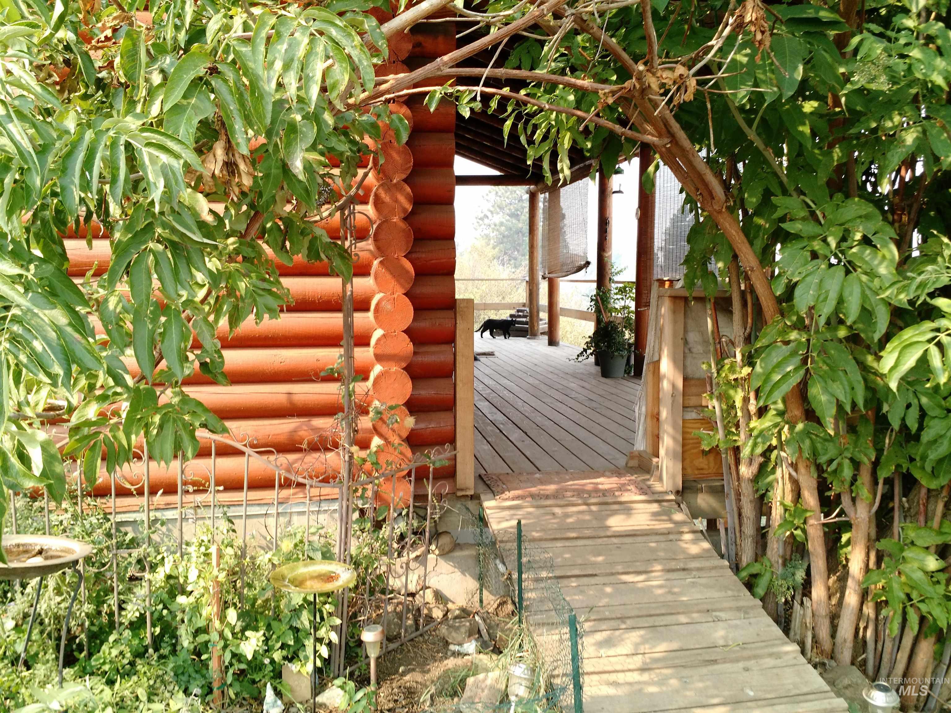 39055 Hilltop Ln, Lewiston, Idaho 83501, 3 Bedrooms, 2 Bathrooms, Residential For Sale, Price $495,000,MLS 98948907