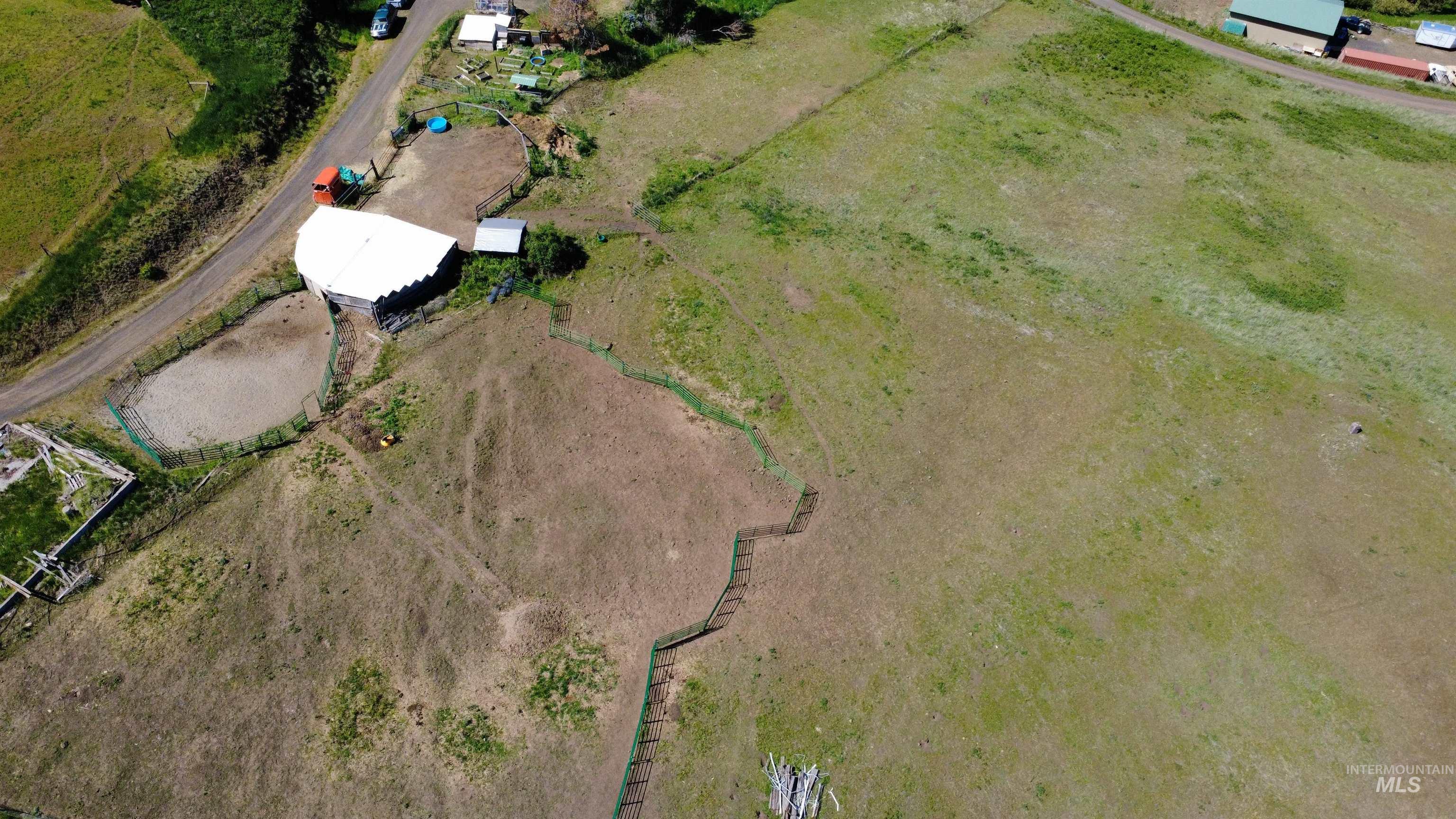 39055 Hilltop Ln, Lewiston, Idaho 83501, 3 Bedrooms, 2 Bathrooms, Residential For Sale, Price $495,000,MLS 98948907