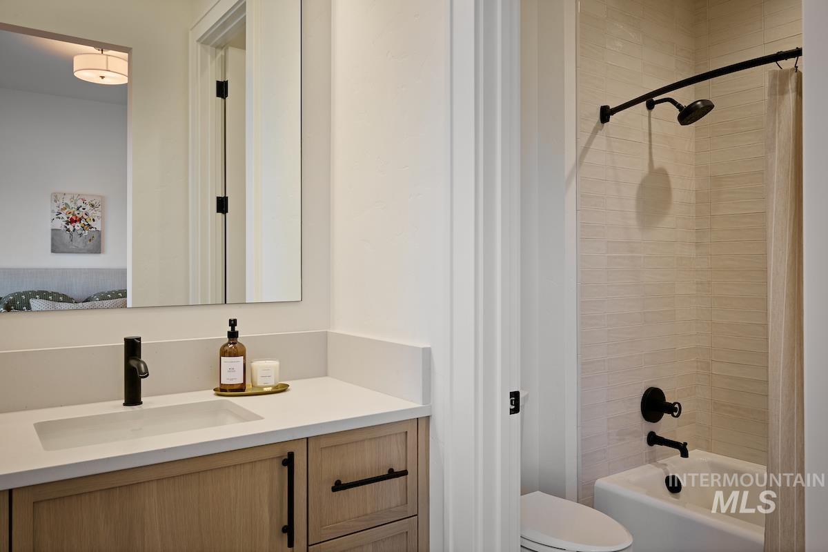 3426 N Harvest Moon Way, Eagle, Idaho 83616, 3 Bedrooms, 3.5 Bathrooms, Residential For Sale, Price $1,972,900,MLS 98948922