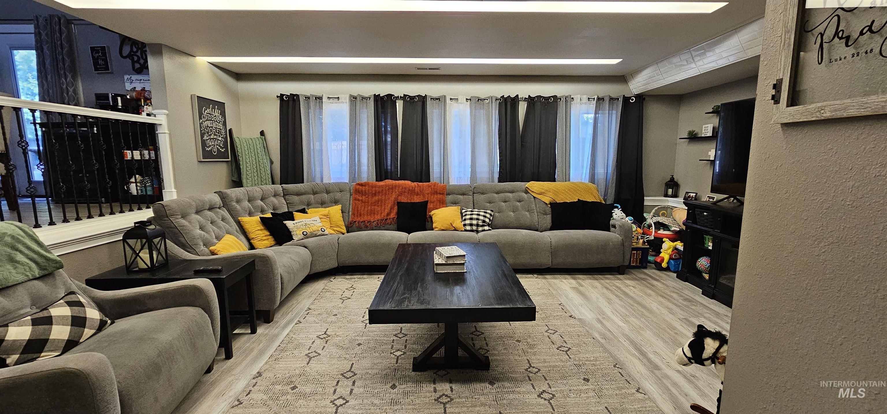 1122 N Roper Pl, Meridian, Idaho 83642, 4 Bedrooms, 3 Bathrooms, Residential For Sale, Price $699,000, 98949034