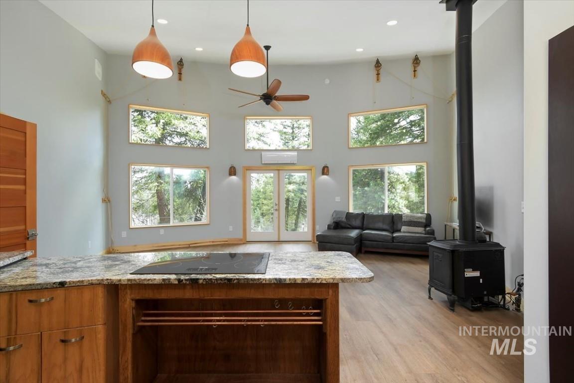 600 Clear Creek Rd, Boise, Idaho 83716-0000, 2 Bedrooms, 2 Bathrooms, Residential For Sale, Price $589,000, 98949066