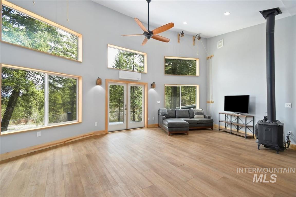 600 Clear Creek Rd, Boise, Idaho 83716-0000, 2 Bedrooms, 2 Bathrooms, Residential For Sale, Price $589,000, 98949066