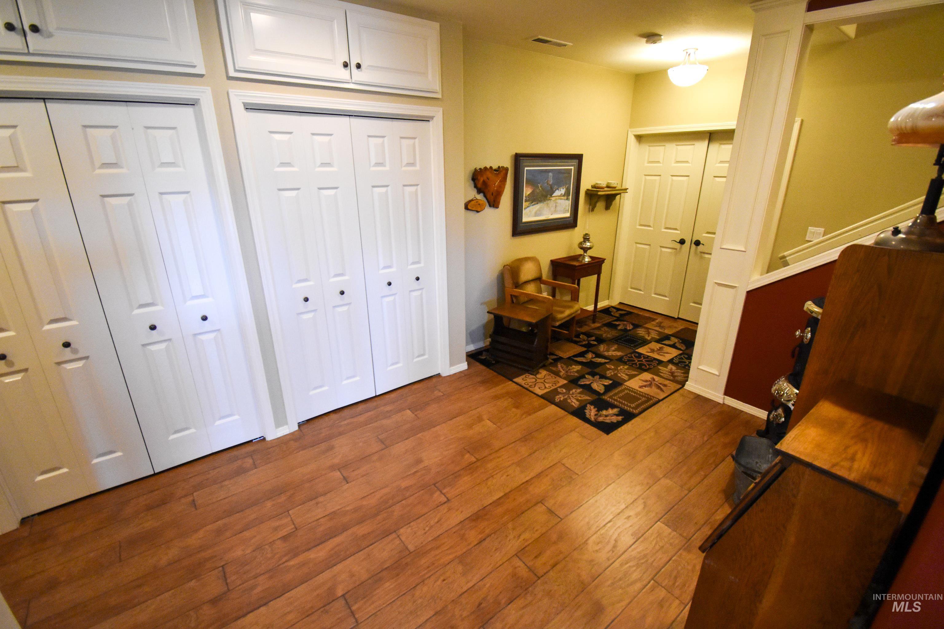 3725 Nicklaus Dr, Clarkston, Washington 99403, 5 Bedrooms, 4 Bathrooms, Residential For Sale, Price $794,000,MLS 98949094