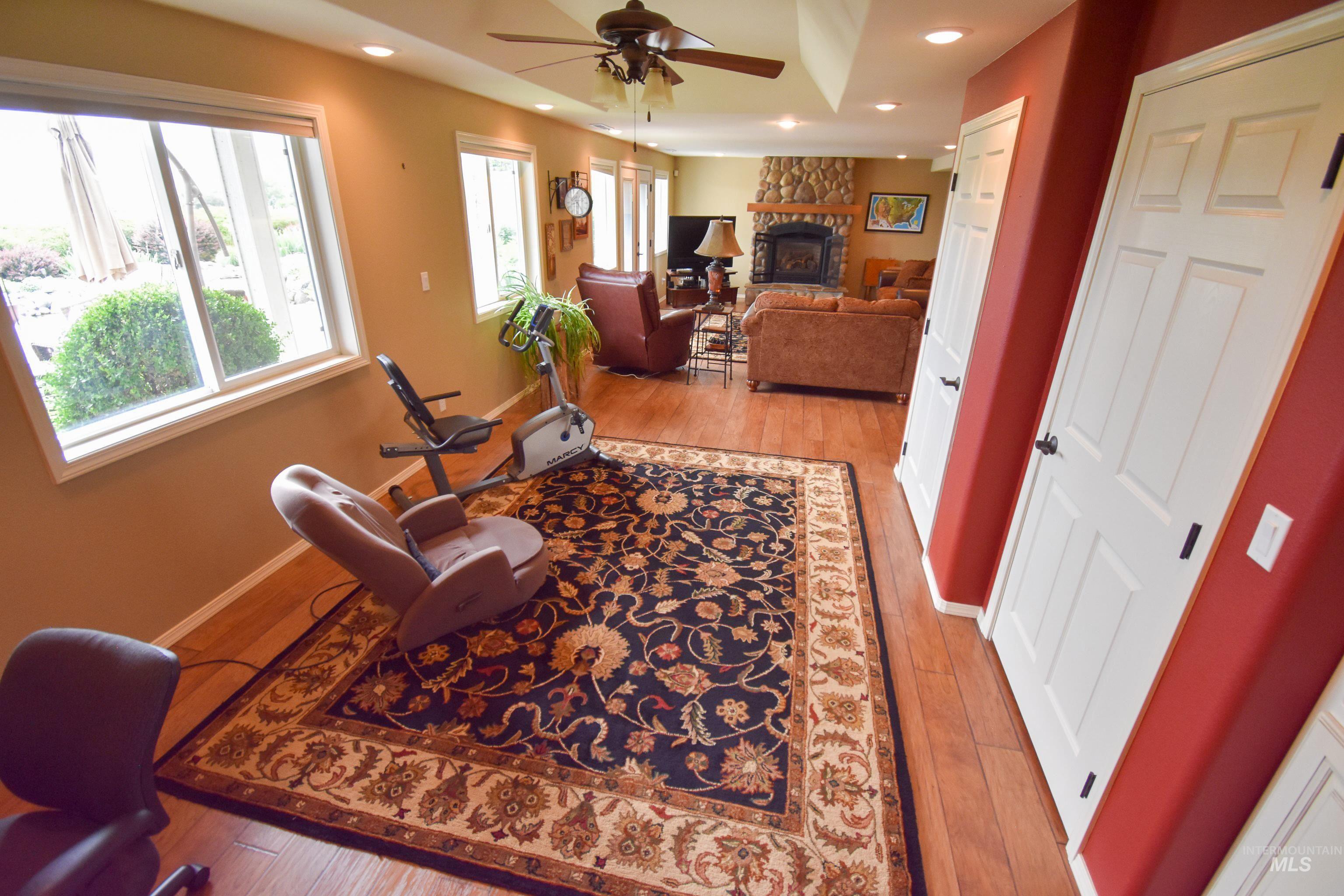 3725 Nicklaus Dr, Clarkston, Washington 99403, 5 Bedrooms, 4 Bathrooms, Residential For Sale, Price $794,000,MLS 98949094