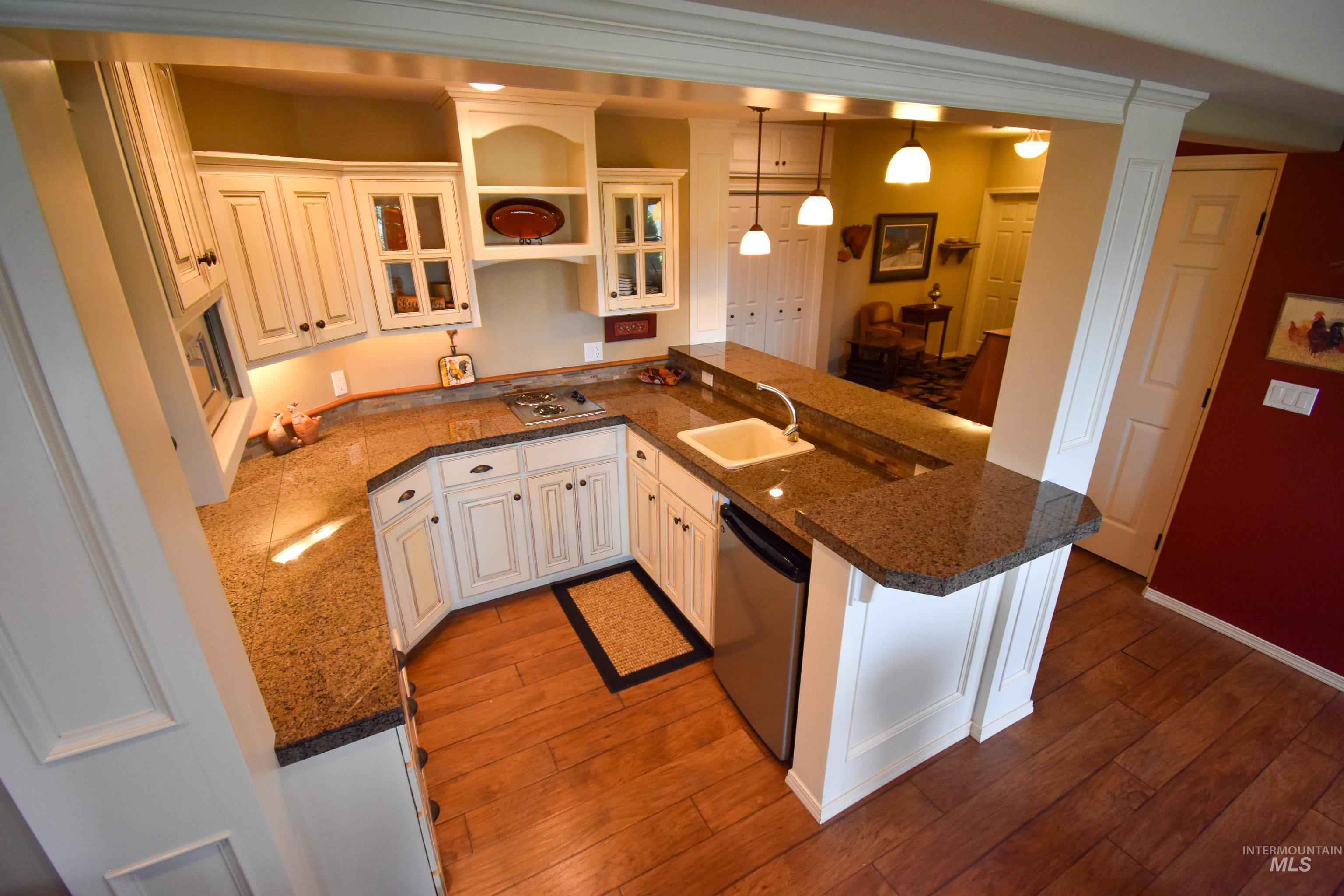 3725 Nicklaus Dr, Clarkston, Washington 99403, 5 Bedrooms, 4 Bathrooms, Residential For Sale, Price $794,000,MLS 98949094