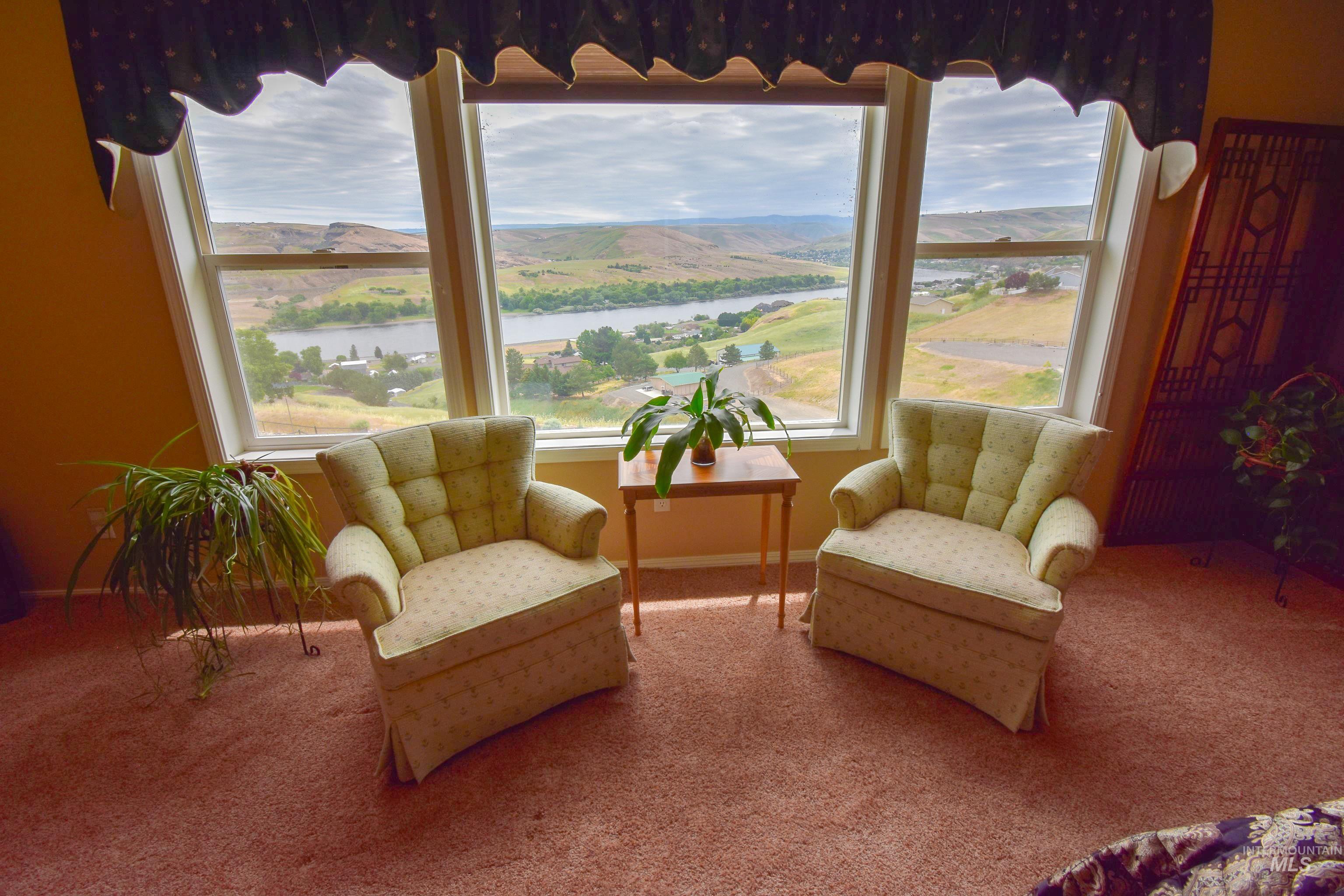 3725 Nicklaus Dr, Clarkston, Washington 99403, 5 Bedrooms, 4 Bathrooms, Residential For Sale, Price $794,000,MLS 98949094