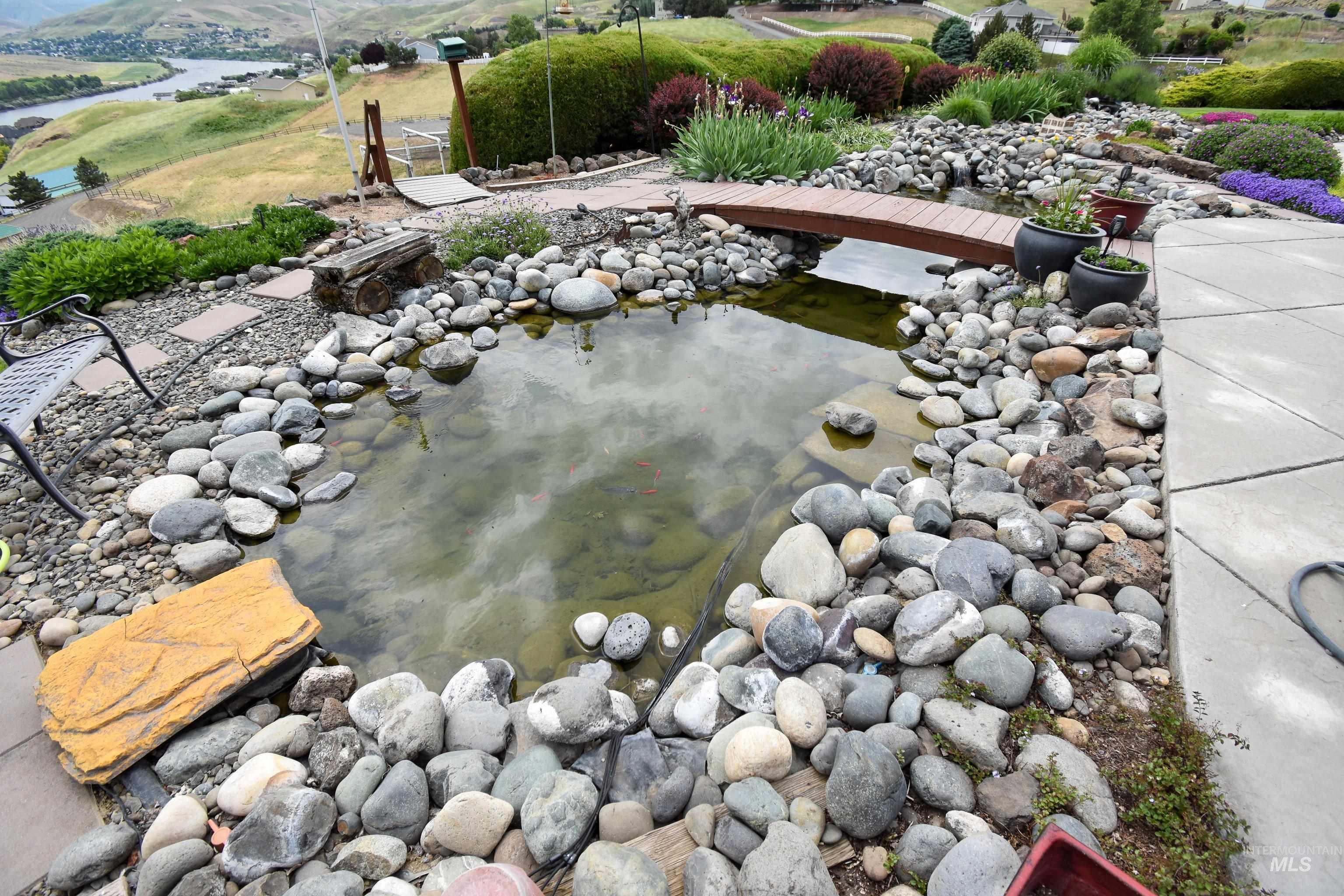 3725 Nicklaus Dr, Clarkston, Washington 99403, 5 Bedrooms, 4 Bathrooms, Residential For Sale, Price $794,000,MLS 98949094