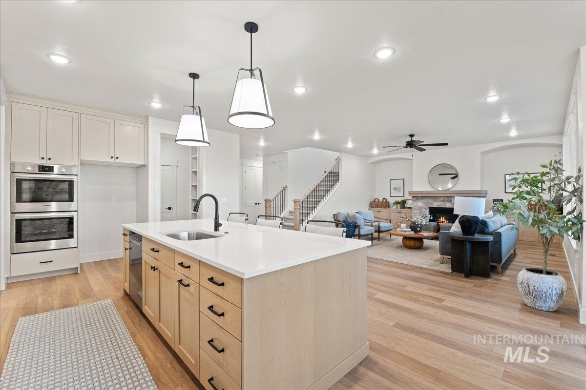 1219 W Ultar Dr, Nampa, Idaho 83686, 4 Bedrooms, 3.5 Bathrooms, Residential For Sale, Price $774,900,MLS 98949096