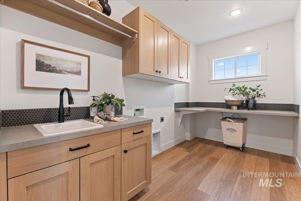 1219 W Ultar Dr, Nampa, Idaho 83686, 4 Bedrooms, 3.5 Bathrooms, Residential For Sale, Price $774,900,MLS 98949096