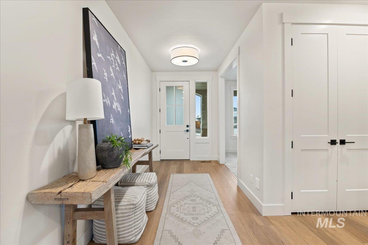 1219 W Ultar Dr, Nampa, Idaho 83686, 4 Bedrooms, 3.5 Bathrooms, Residential For Sale, Price $774,900,MLS 98949096