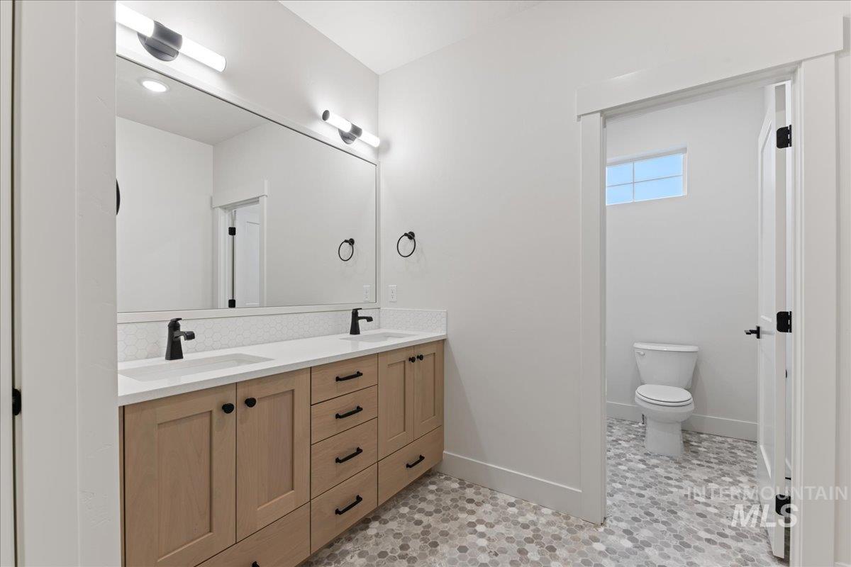 1219 W Ultar Dr, Nampa, Idaho 83686, 4 Bedrooms, 3.5 Bathrooms, Residential For Sale, Price $774,900,MLS 98949096