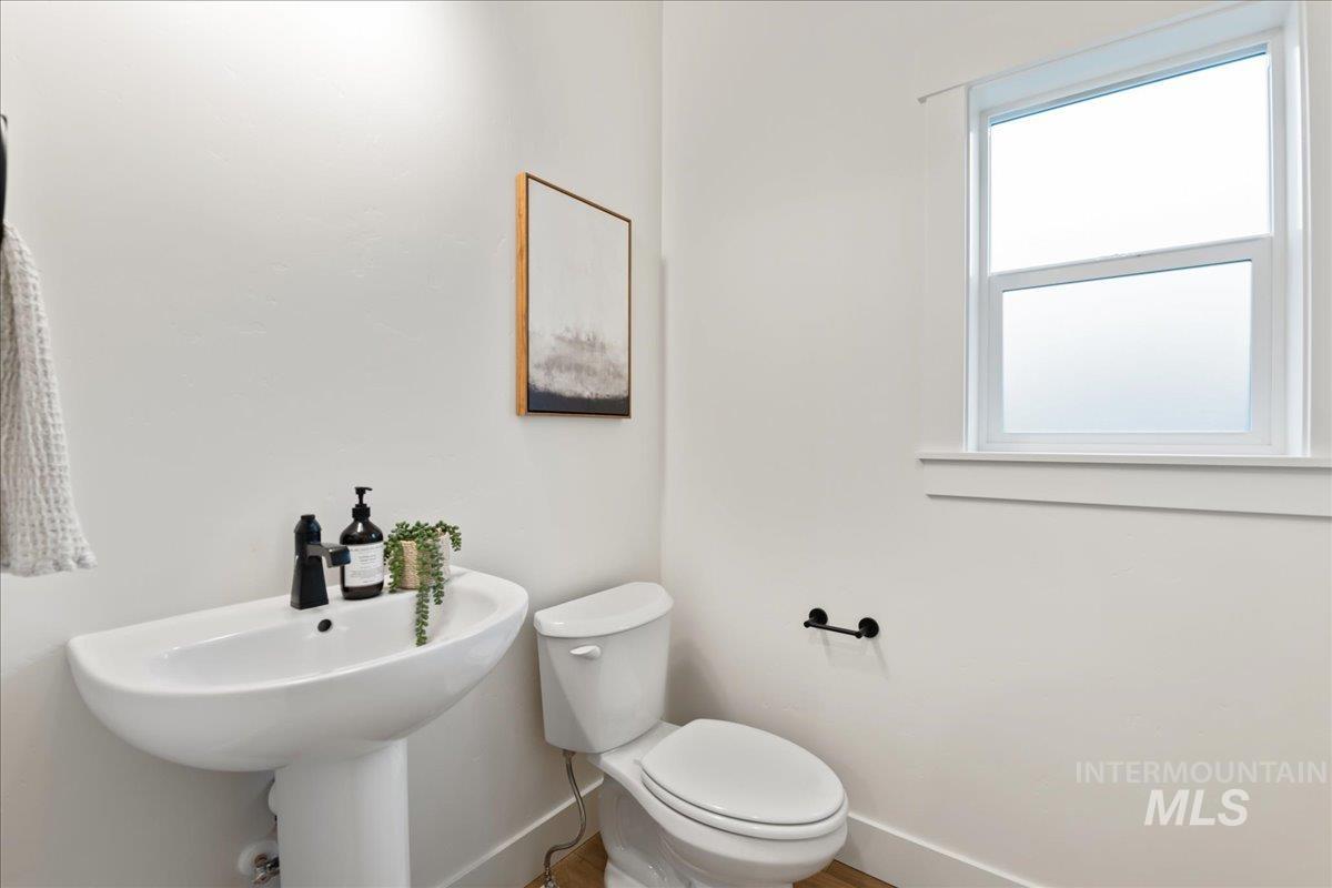 1219 W Ultar Dr, Nampa, Idaho 83686, 4 Bedrooms, 3.5 Bathrooms, Residential For Sale, Price $774,900,MLS 98949096