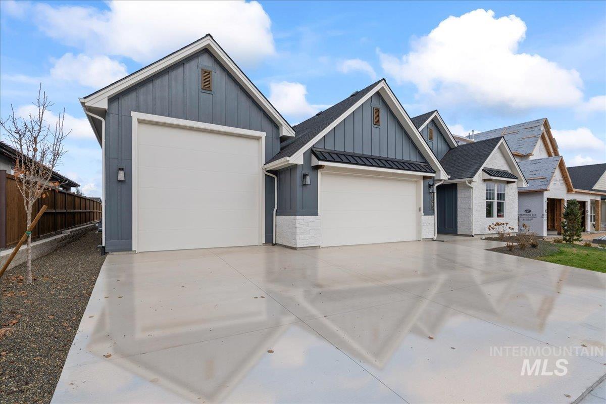 1176 W Eiger Dr, Nampa, Idaho 83686, 3 Bedrooms, 2.5 Bathrooms, Residential For Sale, Price $724,900,MLS 98949098
