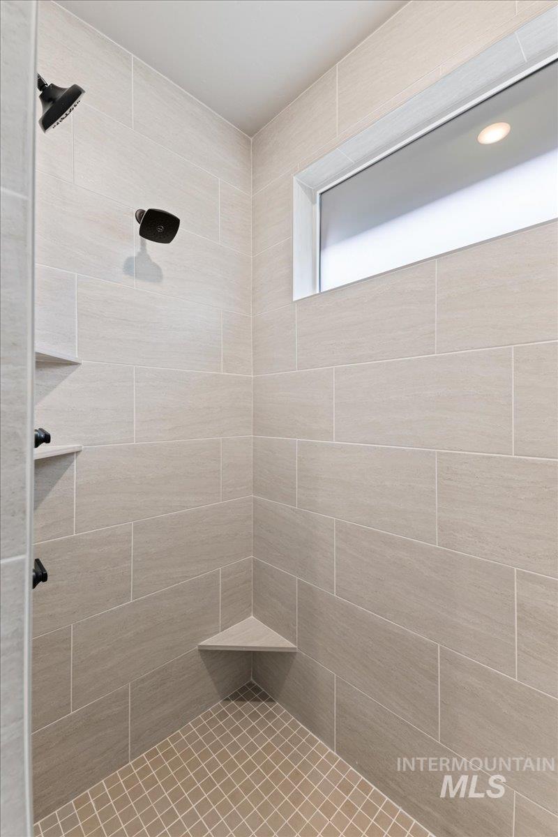 1176 W Eiger Dr, Nampa, Idaho 83686, 3 Bedrooms, 2.5 Bathrooms, Residential For Sale, Price $724,900,MLS 98949098