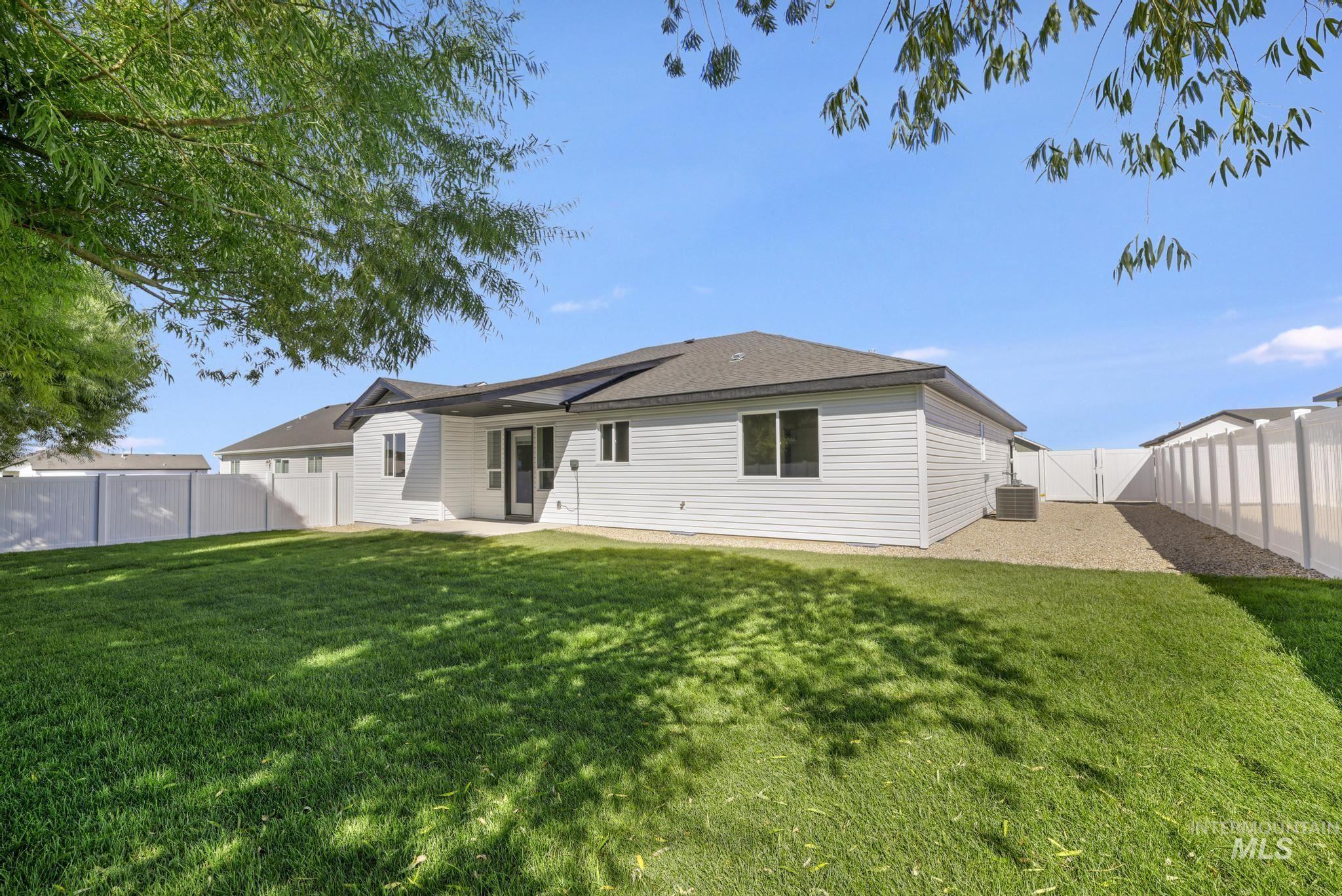 905 E 23rd Ave., Jerome, Idaho 83338, 4 Bedrooms, 2 Bathrooms, Residential For Sale, Price $369,900,MLS 98949143