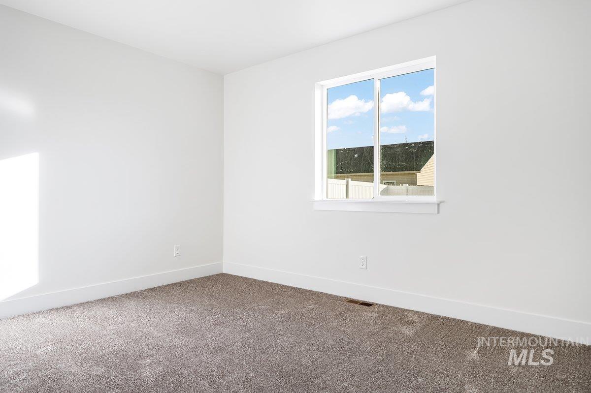 917 E 23rd Ave, Jerome, Idaho 83338, 4 Bedrooms, 2 Bathrooms, Residential For Sale, Price $369,000,MLS 98949227