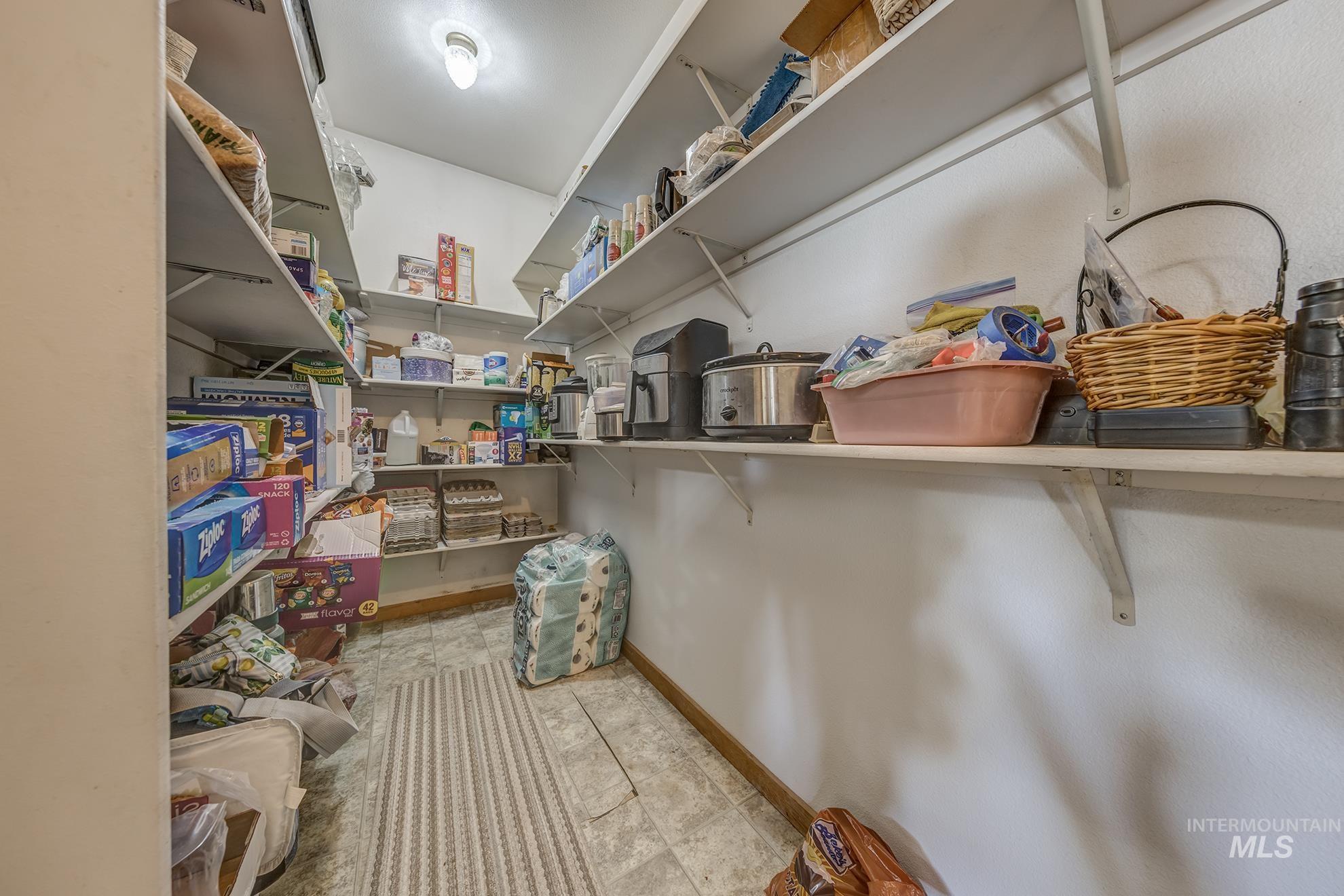 2175 Graham Blvd, Vale, Oregon 97918, 4 Bedrooms, 3.5 Bathrooms, Residential For Sale, Price $1,300,000, 98949243