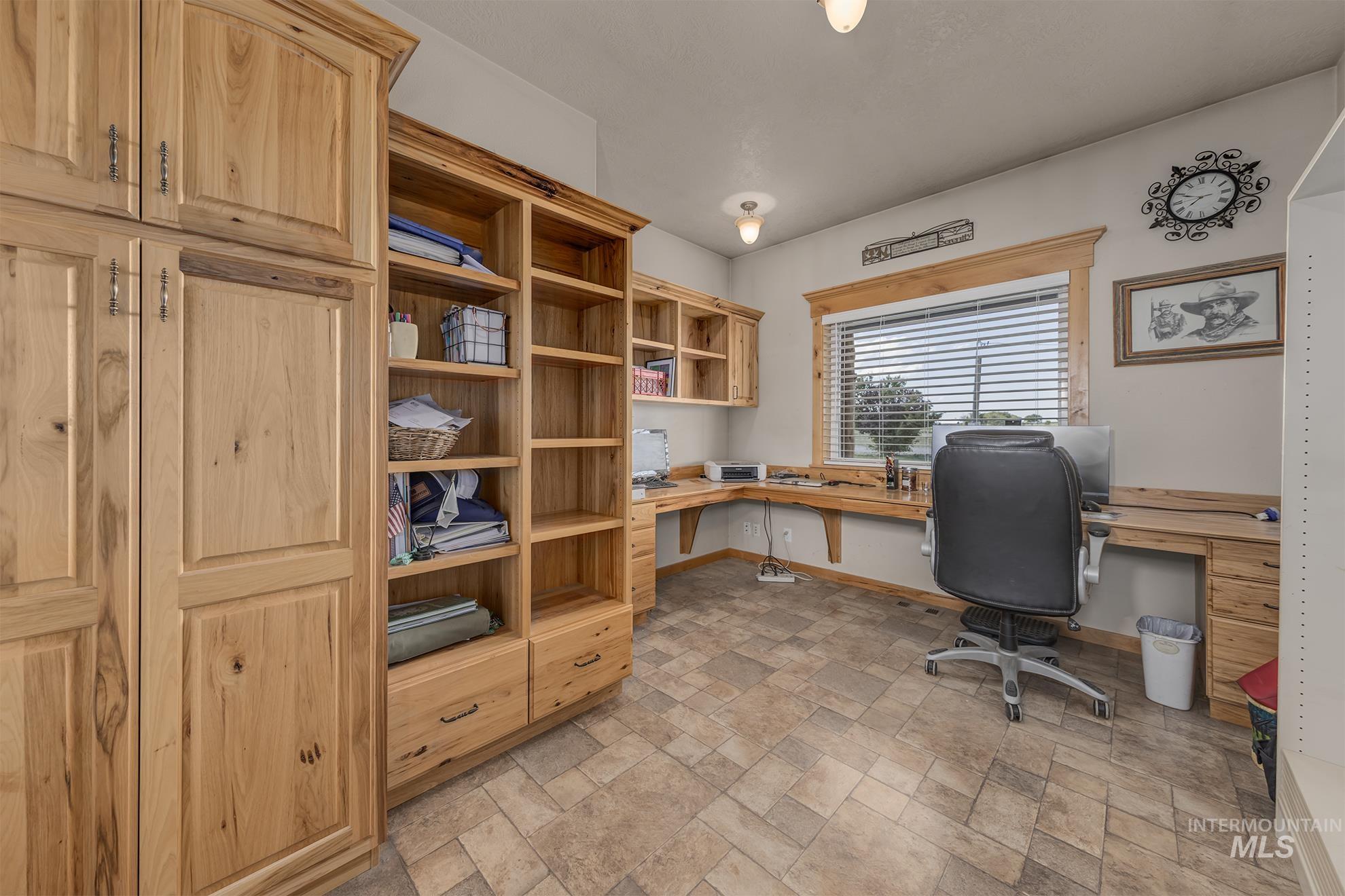 2175 Graham Blvd, Vale, Oregon 97918, 4 Bedrooms, 3.5 Bathrooms, Farm & Ranch For Sale, Price $1,300,000, 98949245