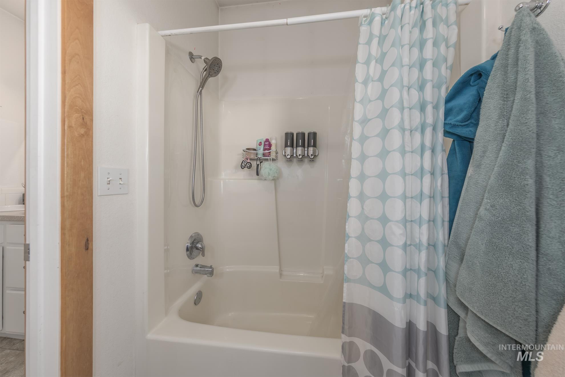 2175 Graham Blvd, Vale, Oregon 97918, 4 Bedrooms, 3.5 Bathrooms, Farm & Ranch For Sale, Price $1,300,000, 98949245