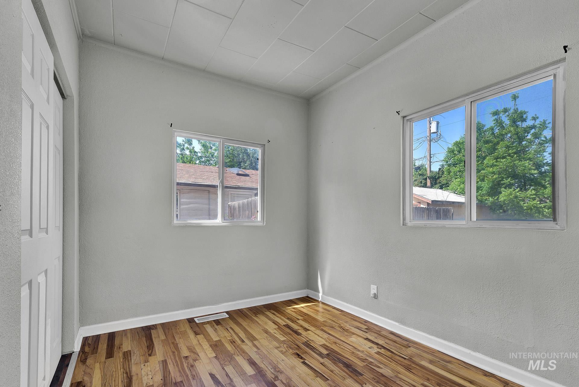 155 N 11th E St, Mountain Home, Idaho 83647, 3 Bedrooms, 1 Bathroom, Residential For Sale, Price $260,000, 98949342