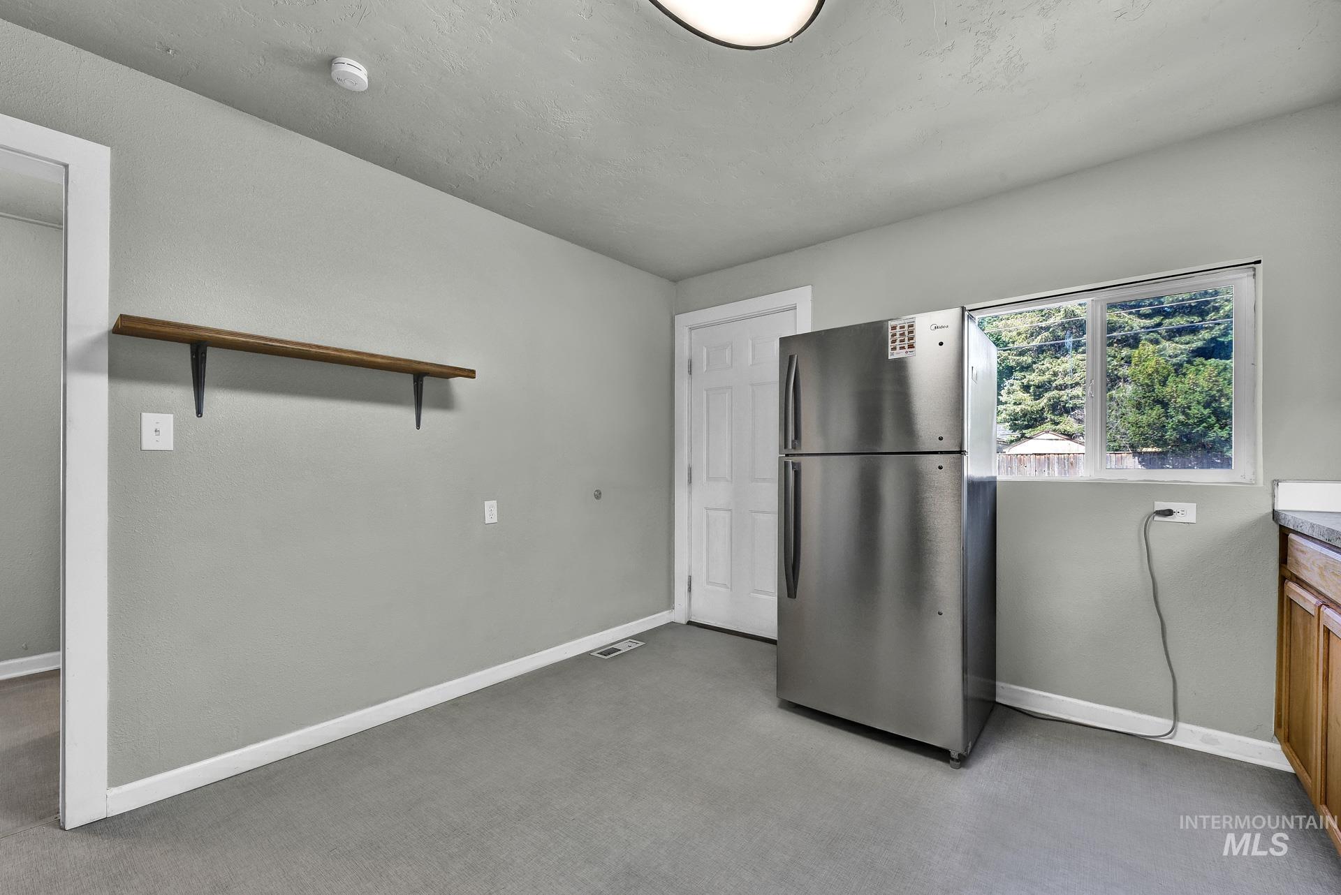 155 N 11th E St, Mountain Home, Idaho 83647, 3 Bedrooms, 1 Bathroom, Residential For Sale, Price $260,000, 98949342