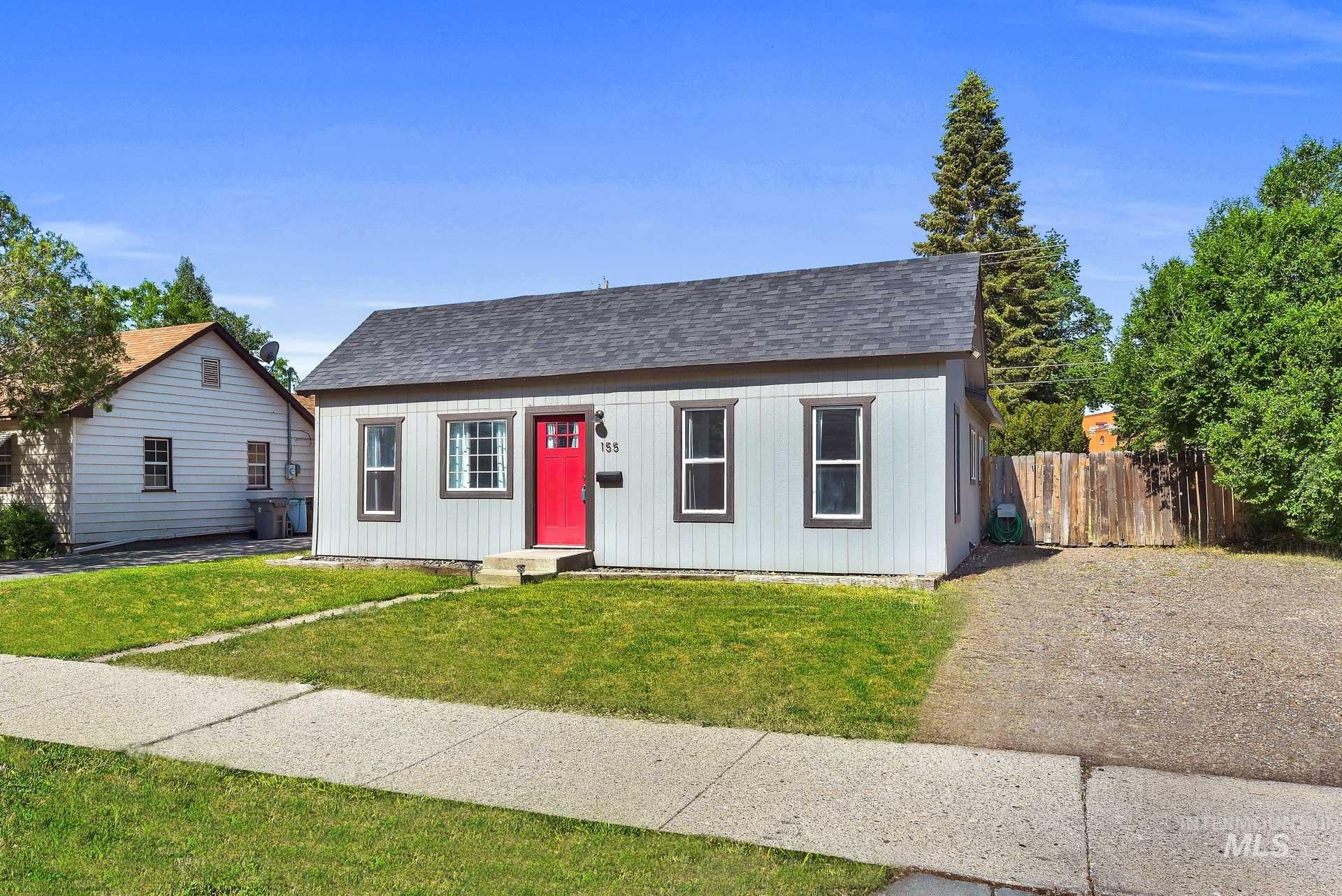 155 N 11th E St, Mountain Home, Idaho 83647, 3 Bedrooms, 1 Bathroom, Residential For Sale, Price $260,000, 98949342