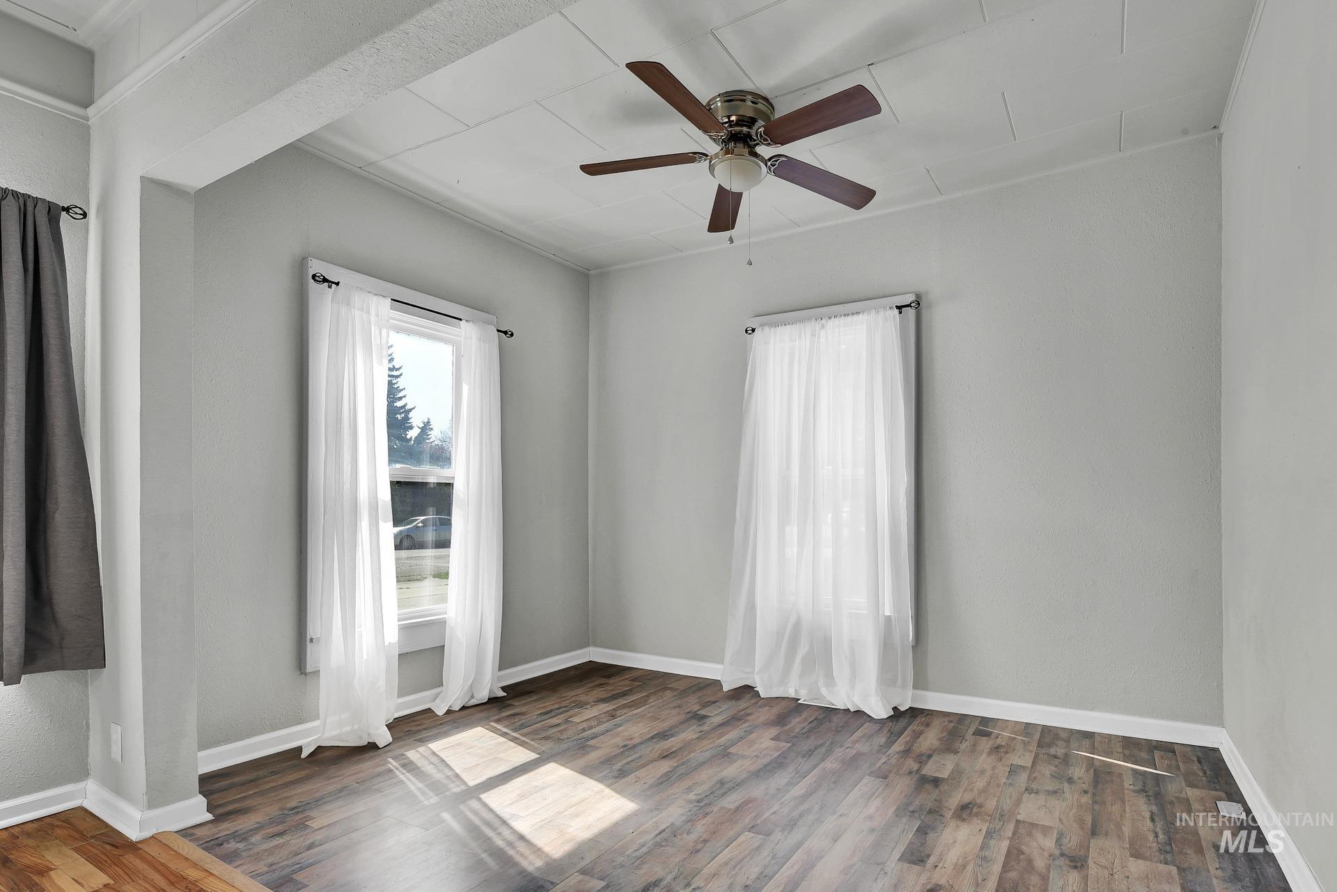 155 N 11th E St, Mountain Home, Idaho 83647, 3 Bedrooms, 1 Bathroom, Residential For Sale, Price $260,000, 98949342