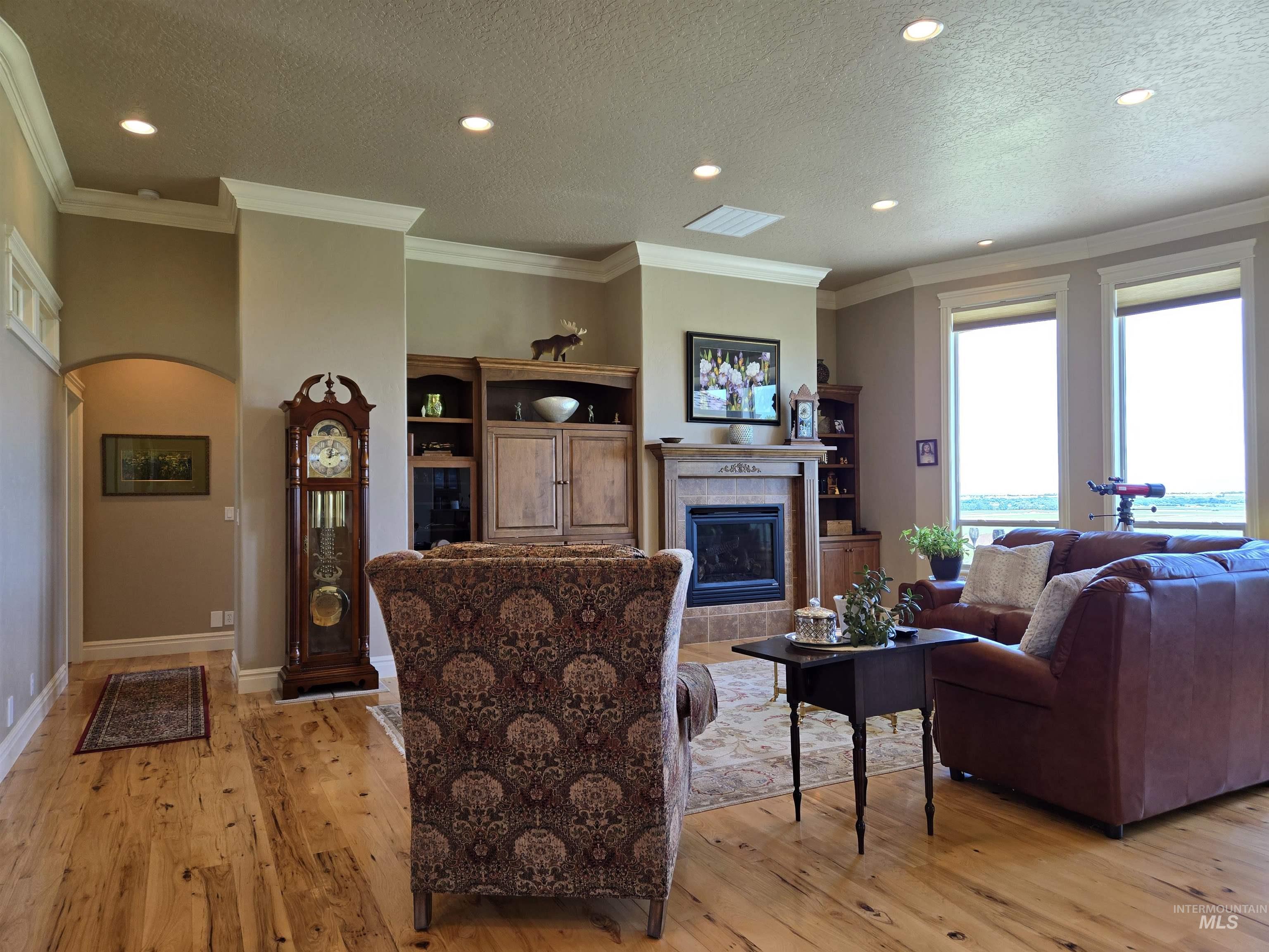 654 King Ave, Ontario, Oregon 97914, 3 Bedrooms, 2.5 Bathrooms, Residential For Sale, Price $825,000, 98949397