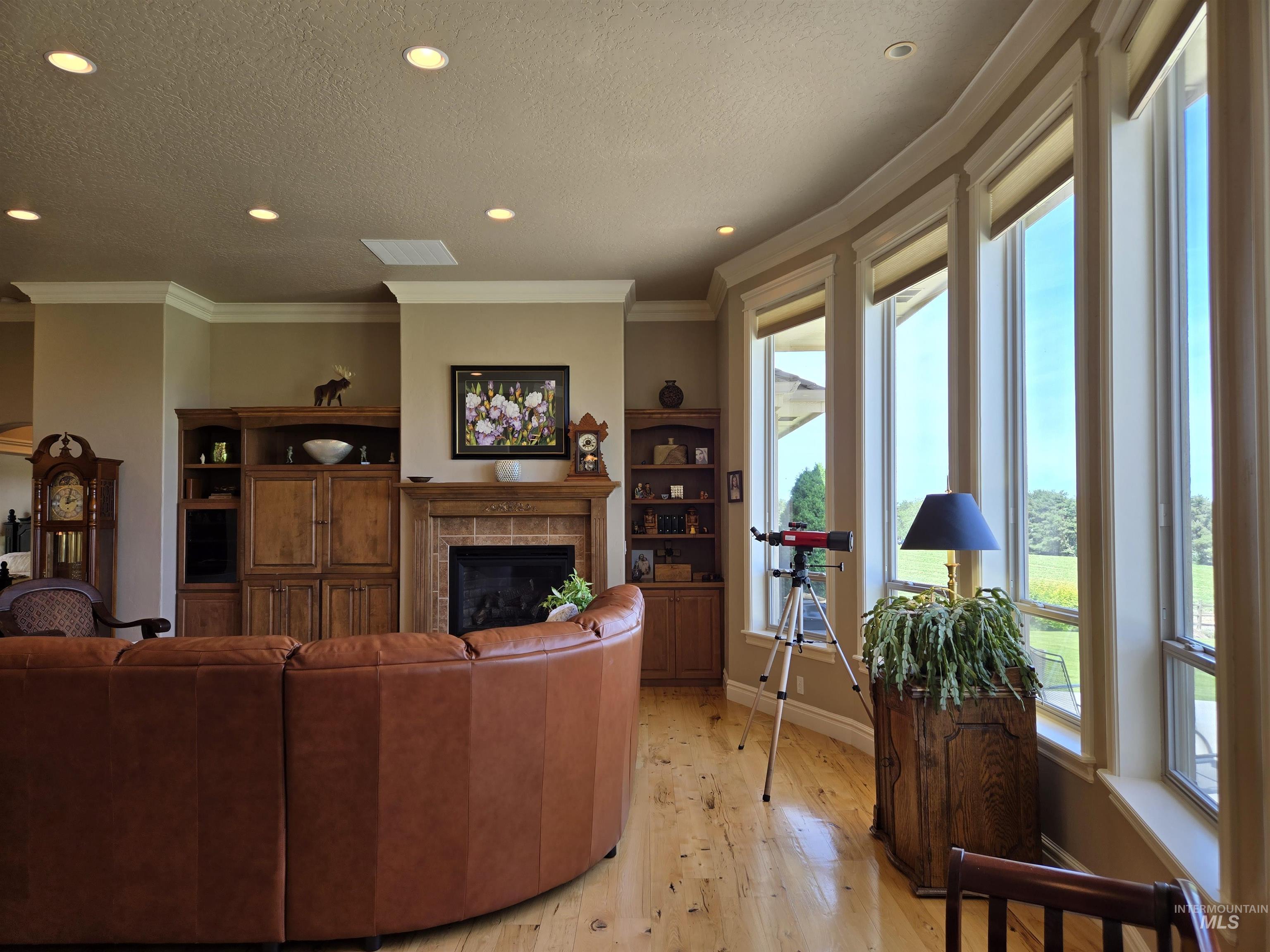 654 King Ave, Ontario, Oregon 97914, 3 Bedrooms, 2.5 Bathrooms, Residential For Sale, Price $825,000, 98949397