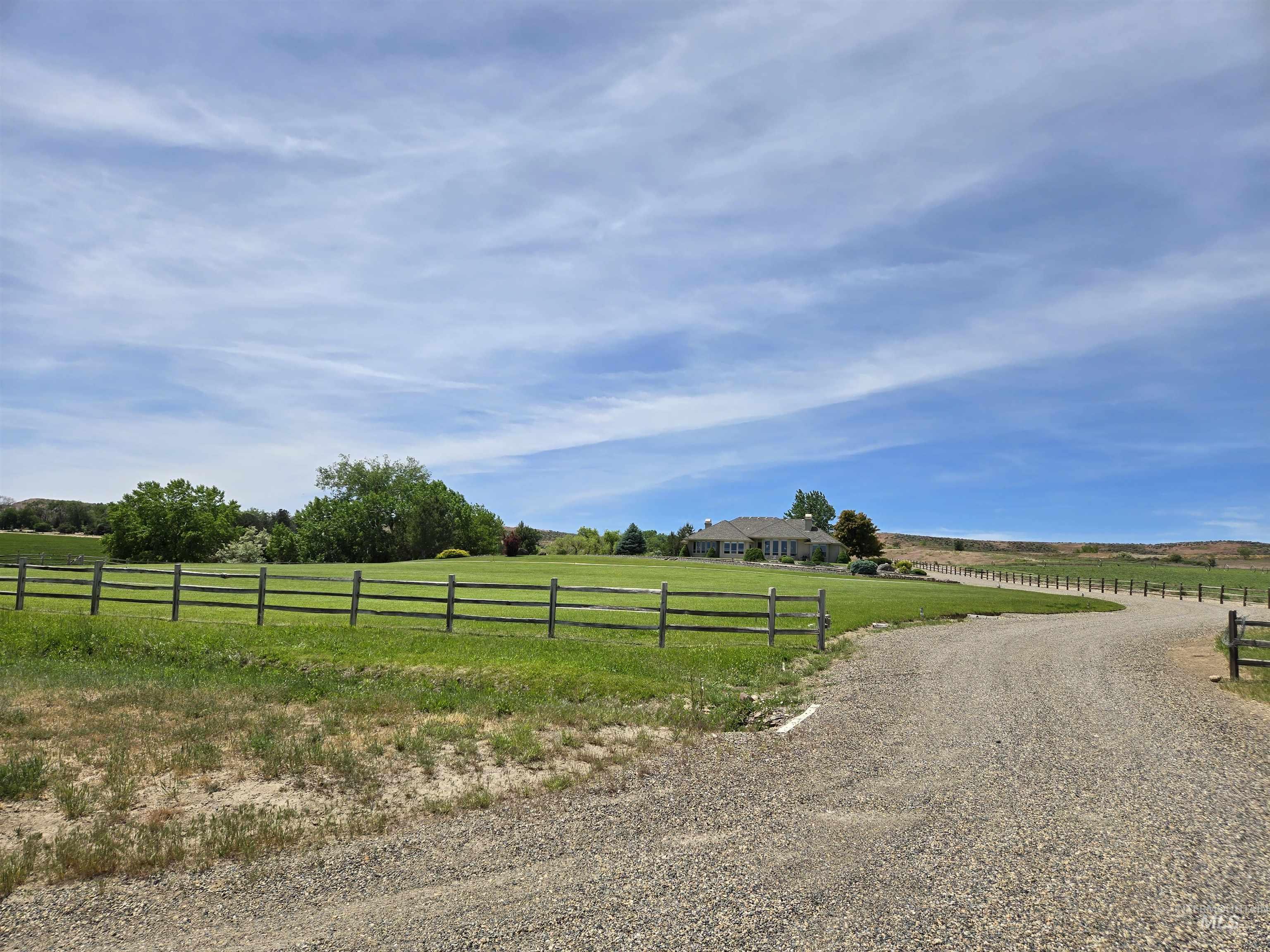 654 King Ave, Ontario, Oregon 97914, 3 Bedrooms, 2.5 Bathrooms, Residential For Sale, Price $825,000, 98949397