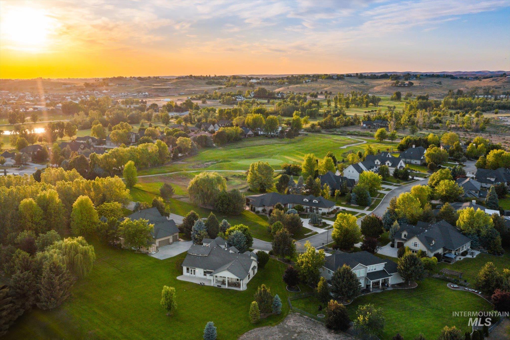 8585 W Rioja St, Star, Idaho 83669, 4 Bedrooms, 3.5 Bathrooms, Residential For Sale, Price $925,000, 98949468