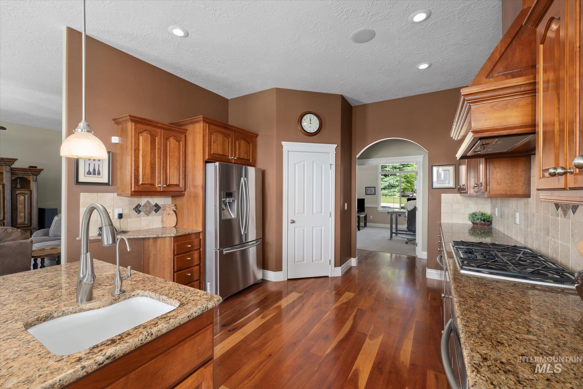 8585 W Rioja St, Star, Idaho 83669, 4 Bedrooms, 3.5 Bathrooms, Residential For Sale, Price $925,000, 98949468